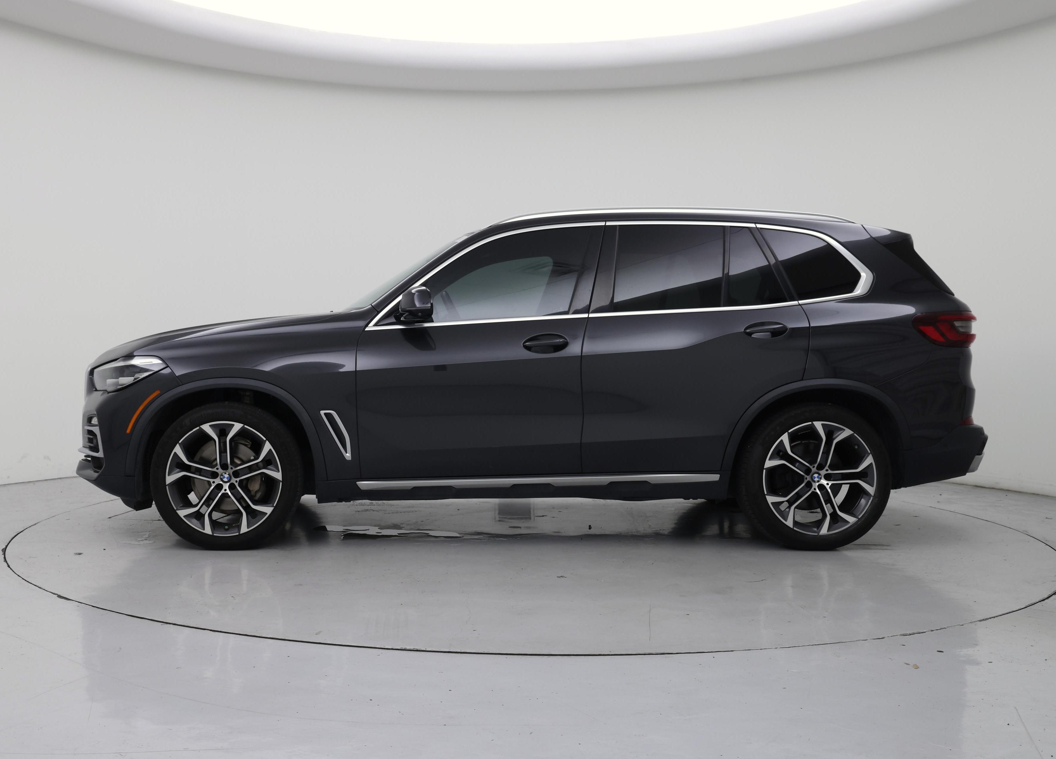 Thumbnail: 2021 BMW X5 - 3