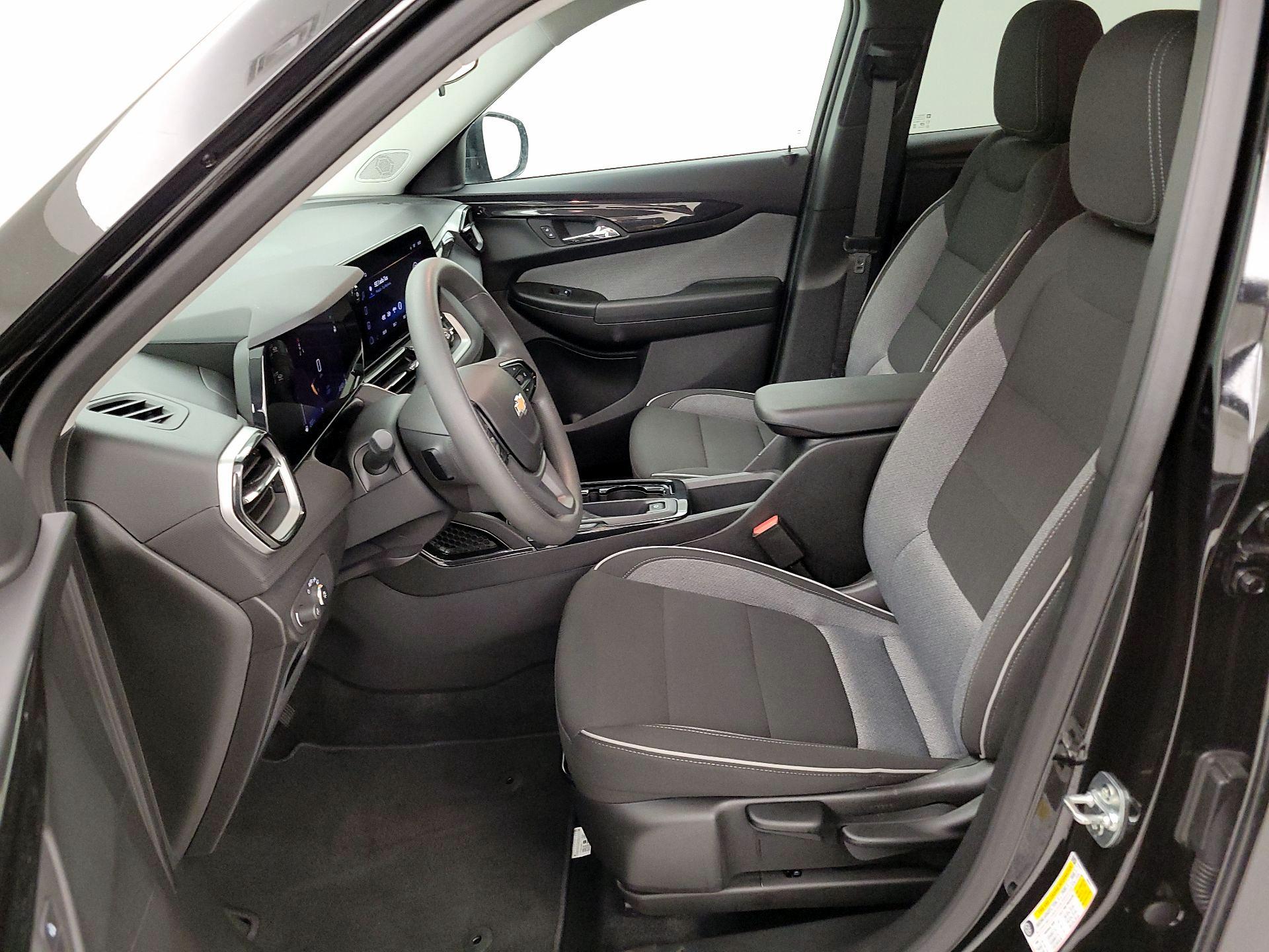 Thumbnail: 2025 Chevrolet TrailBlazer - 11