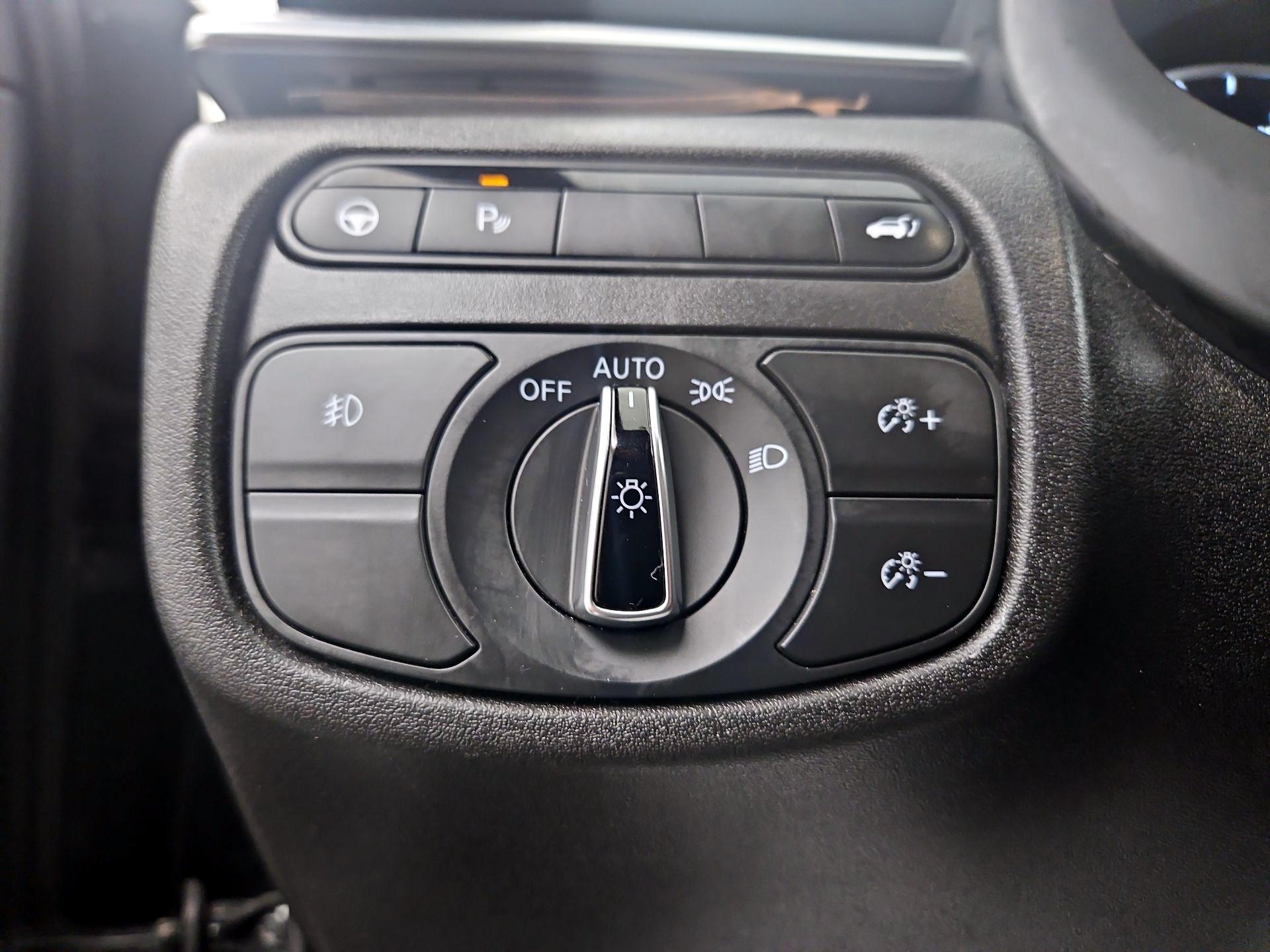 Thumbnail: 2023 INFINITI QX50 - 13