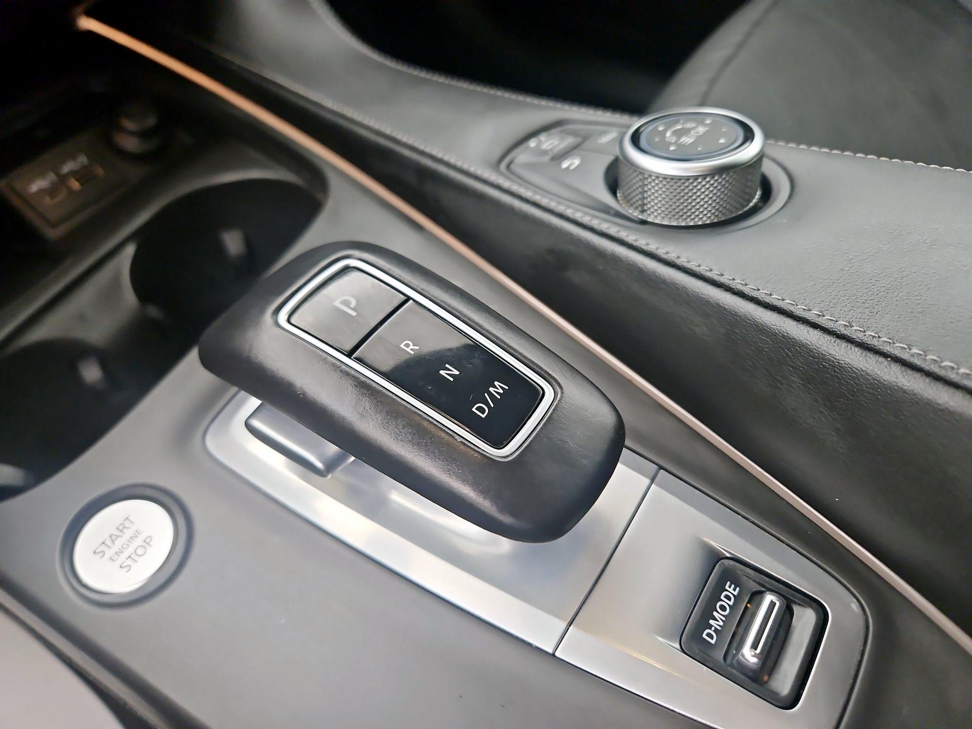 Thumbnail: 2023 INFINITI QX50 - 17