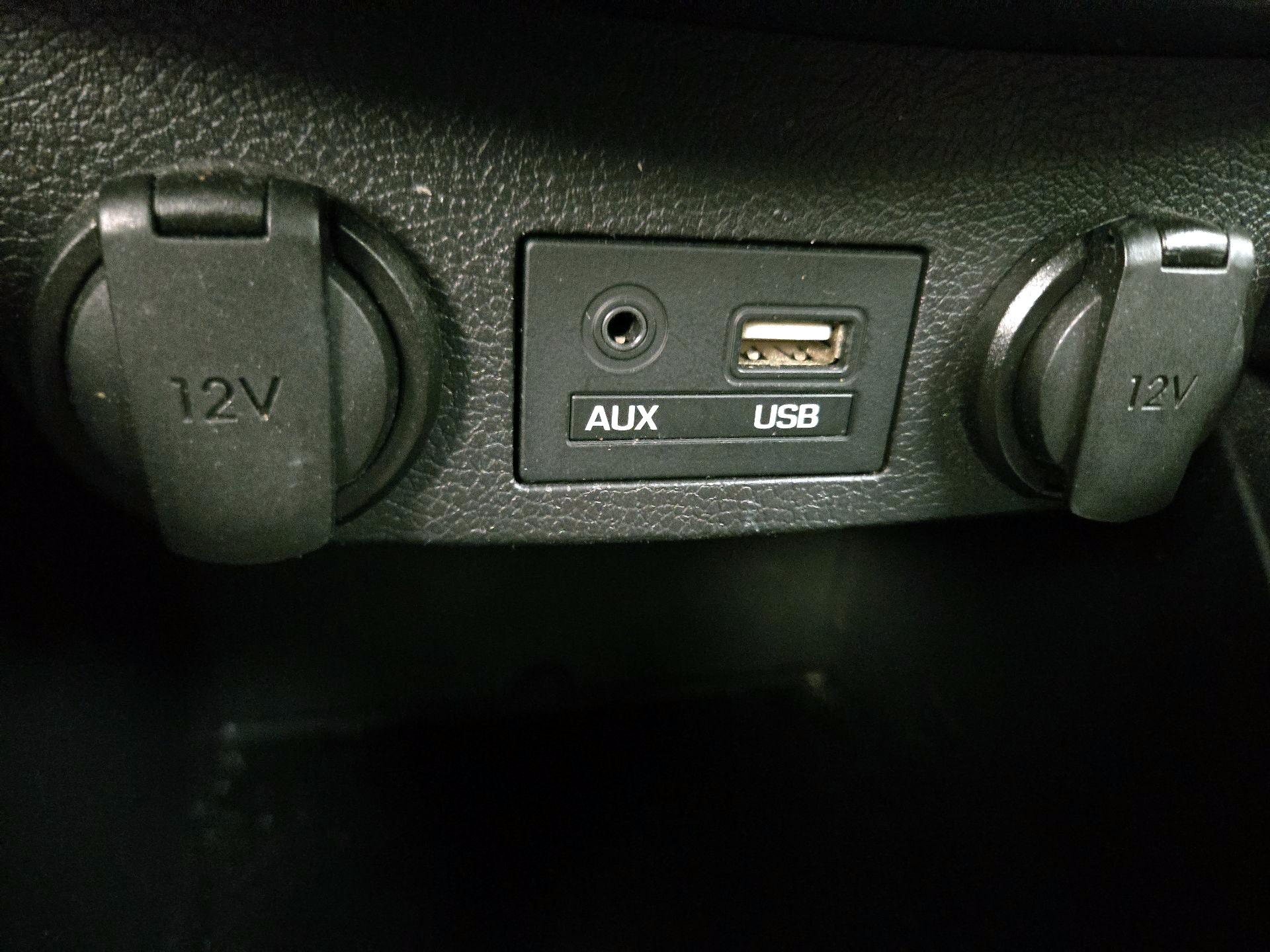 Thumbnail: 2016 Hyundai Veloster - 19