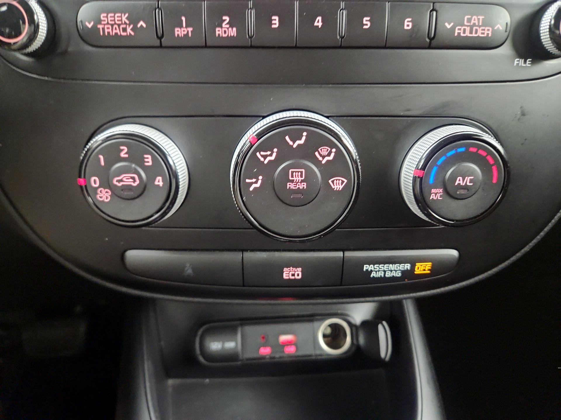 Thumbnail: 2016 Kia Soul - 15