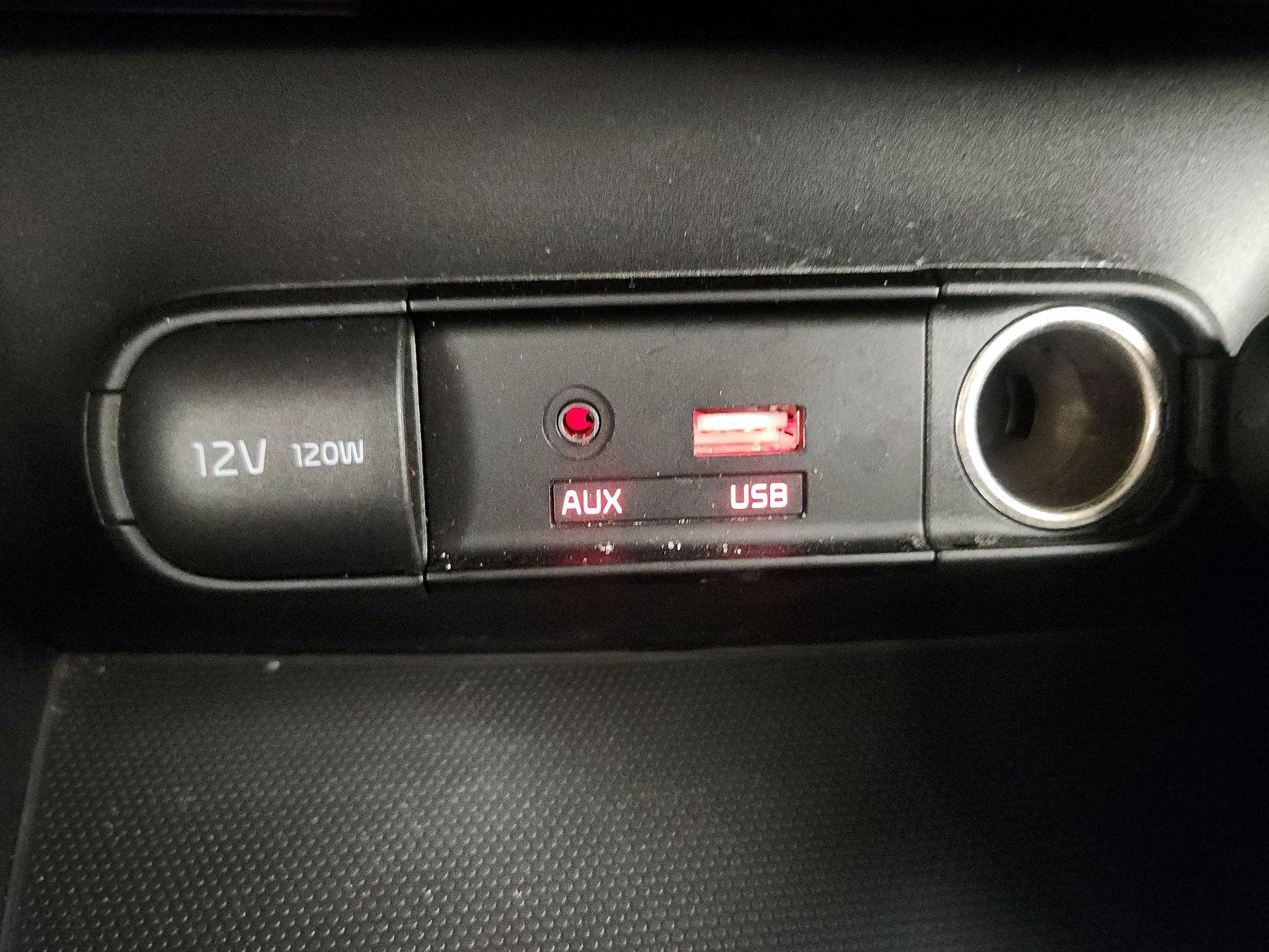 Thumbnail: 2016 Kia Soul - 17