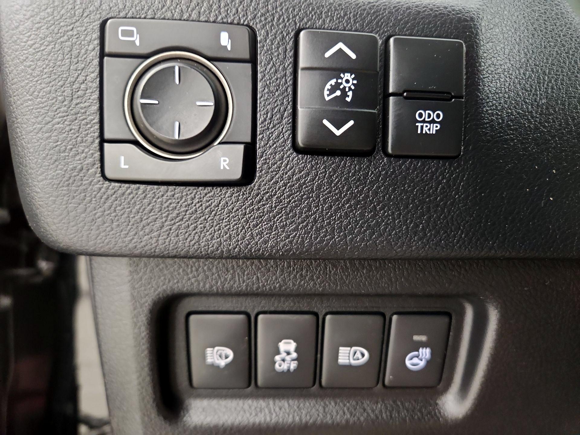 Thumbnail: 2022 Lexus GX - 13