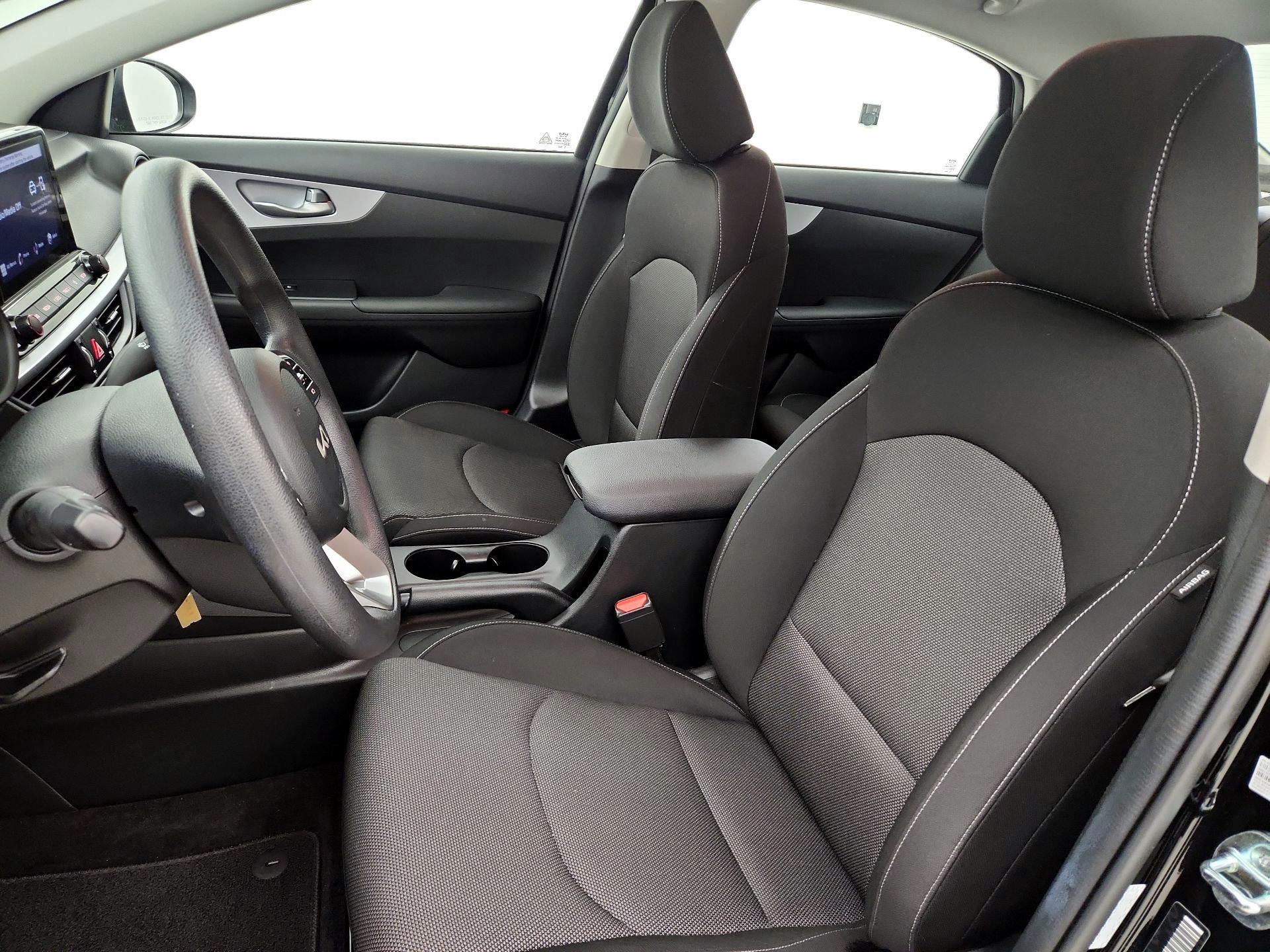 Thumbnail: 2024 Kia Forte - 9