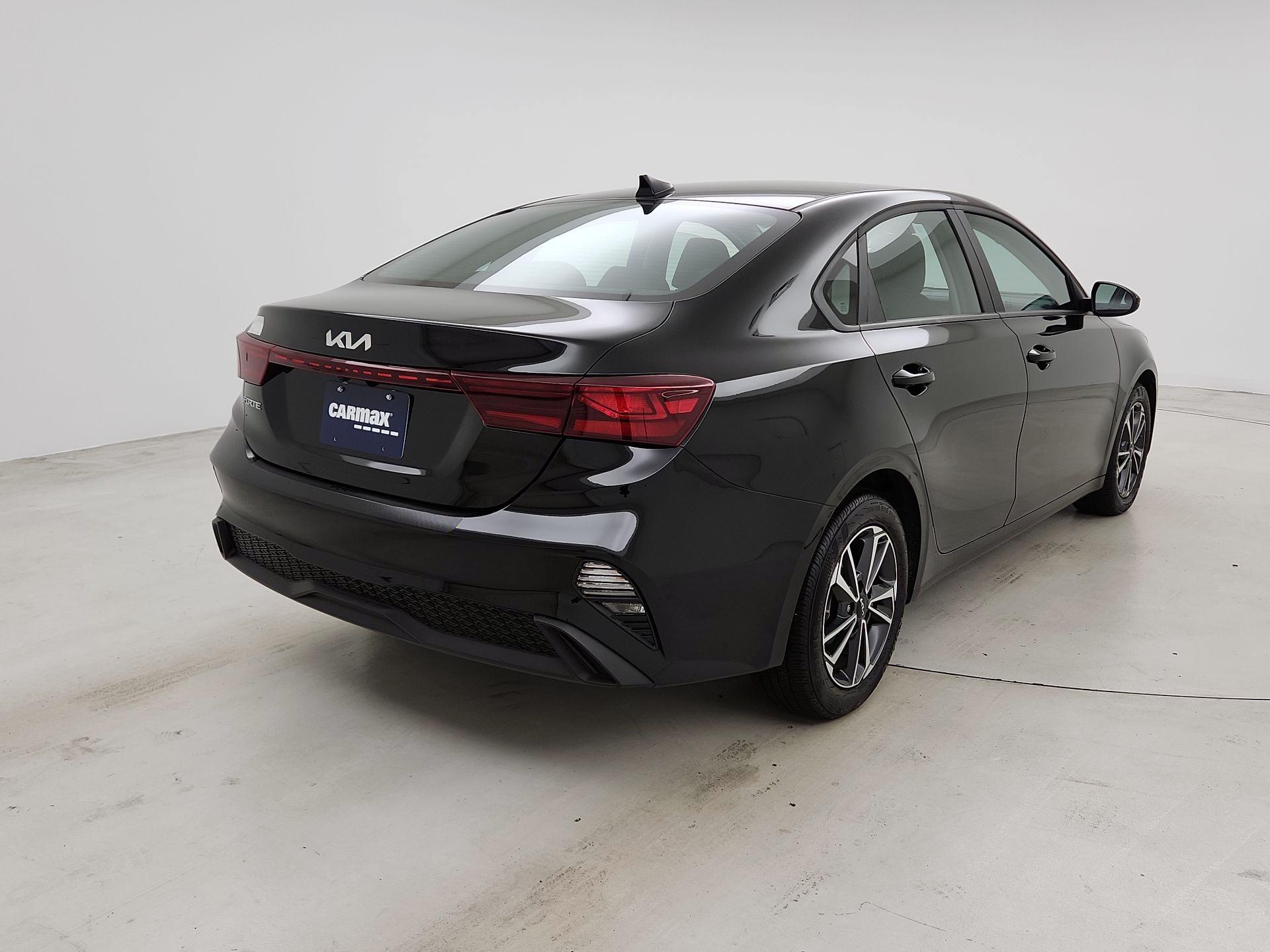 Thumbnail: 2024 Kia Forte - 5