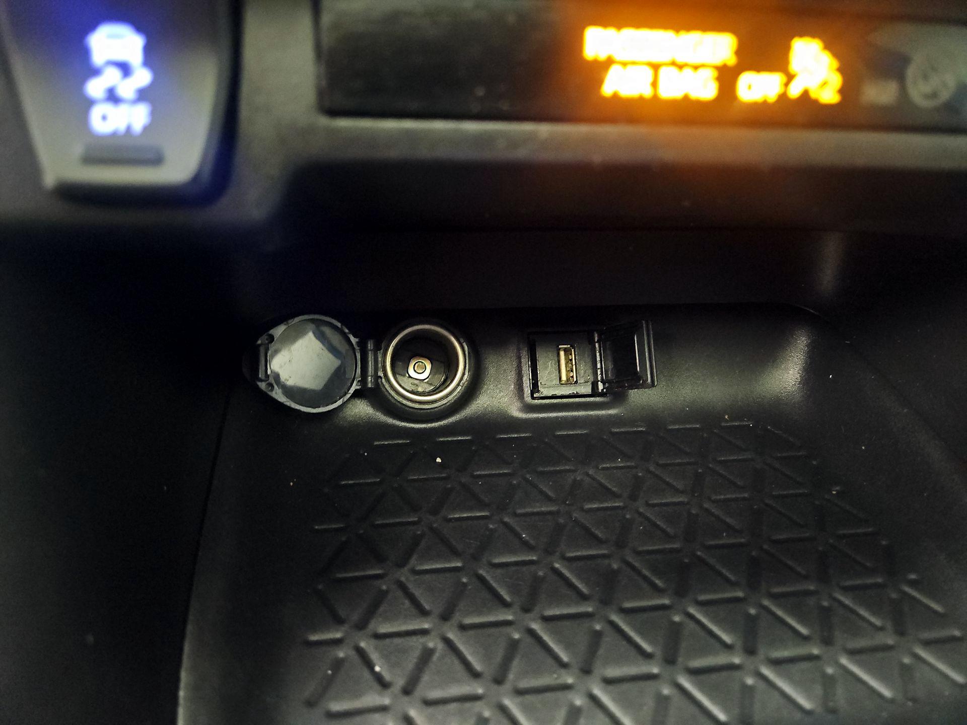 Thumbnail: 2020 Toyota RAV4 - 18