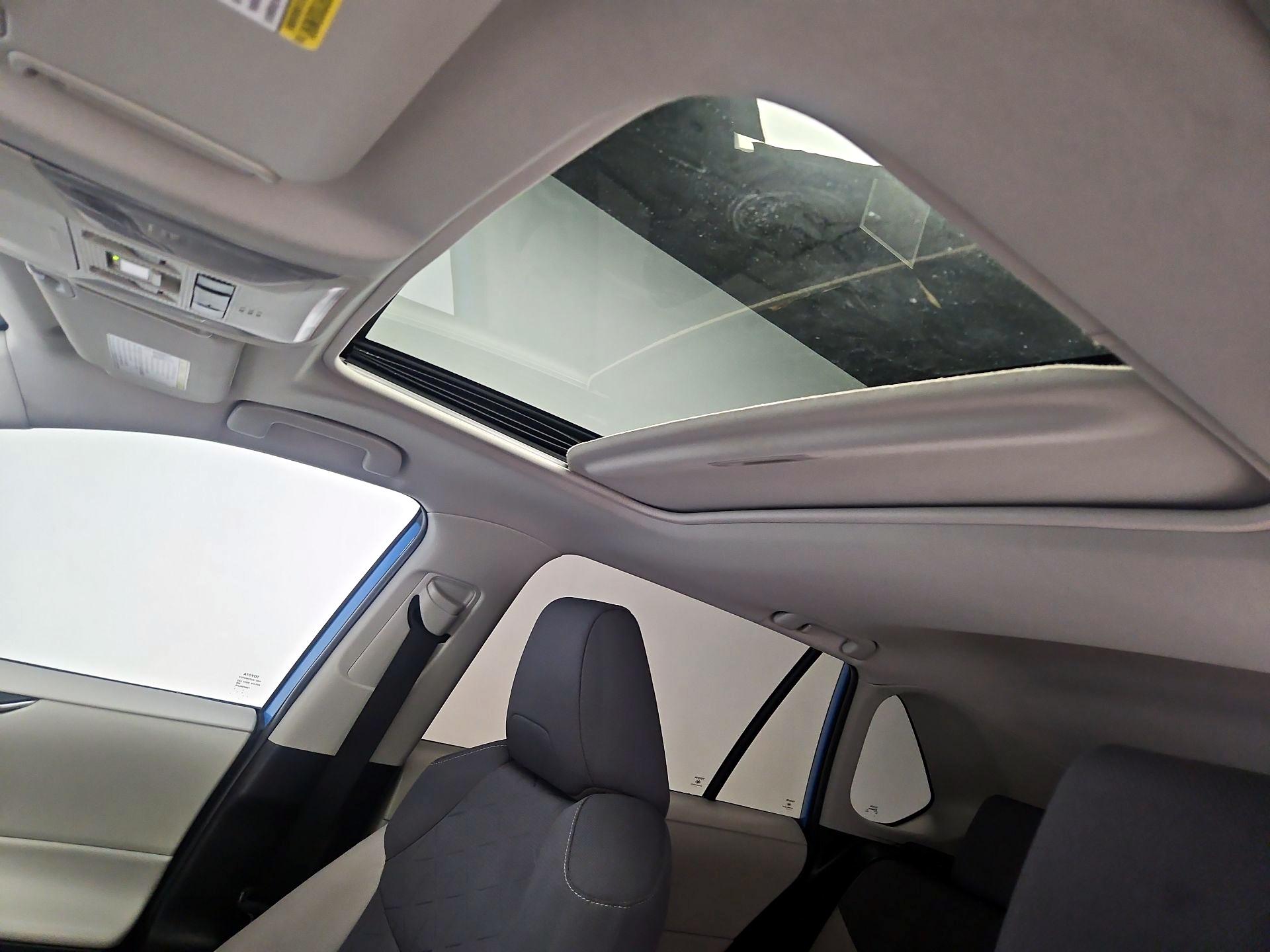 Thumbnail: 2020 Toyota RAV4 - 19