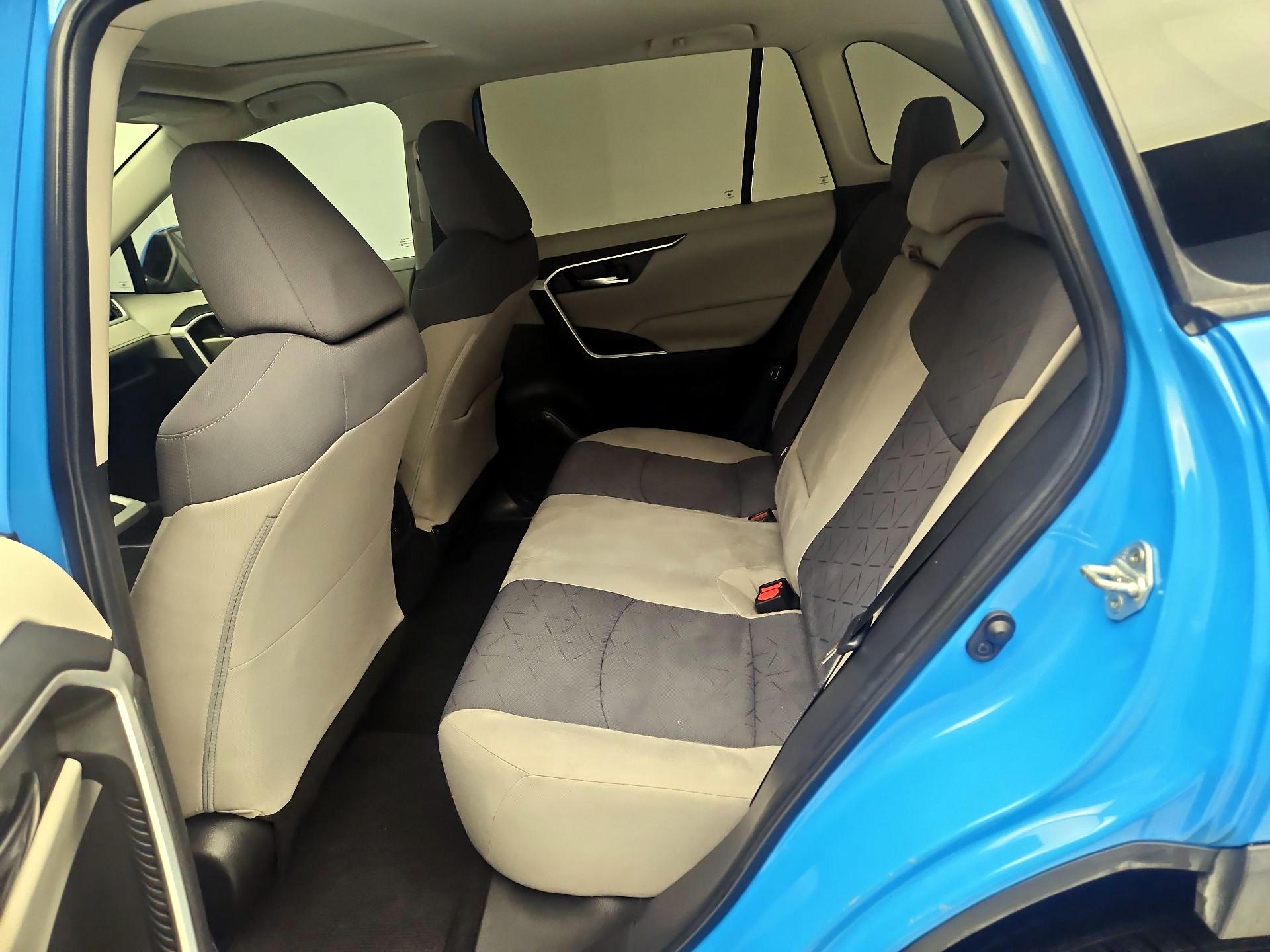 Thumbnail: 2020 Toyota RAV4 - 20