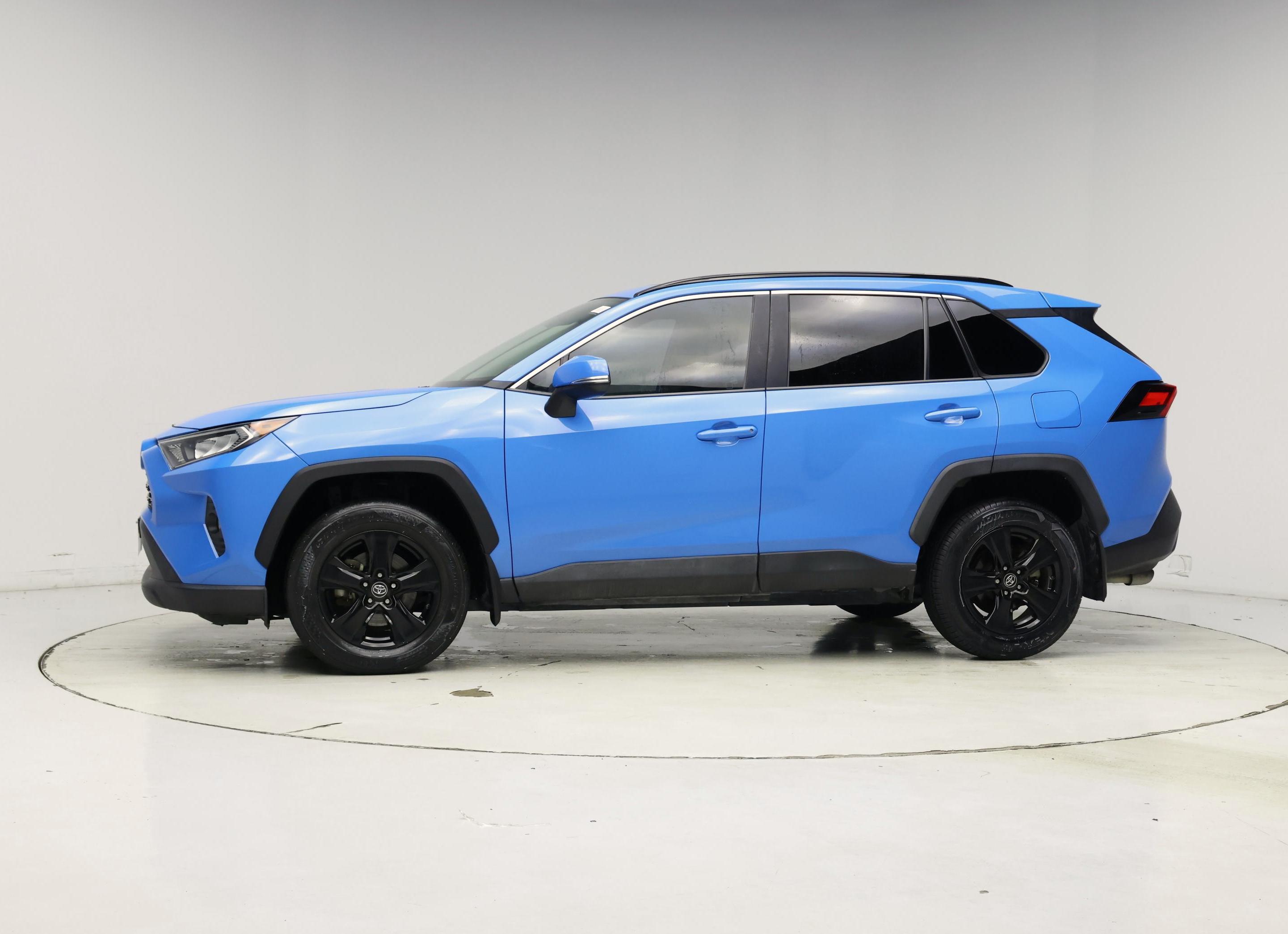 Thumbnail: 2020 Toyota RAV4 - 3