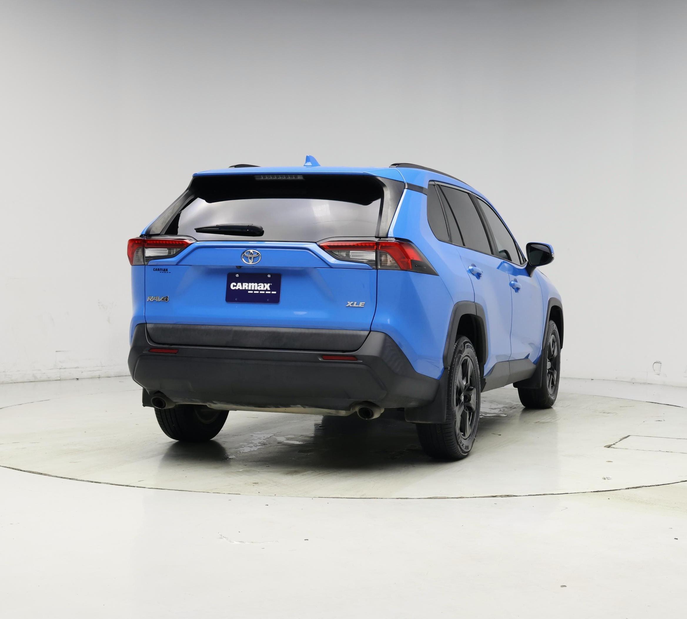Thumbnail: 2020 Toyota RAV4 - 8