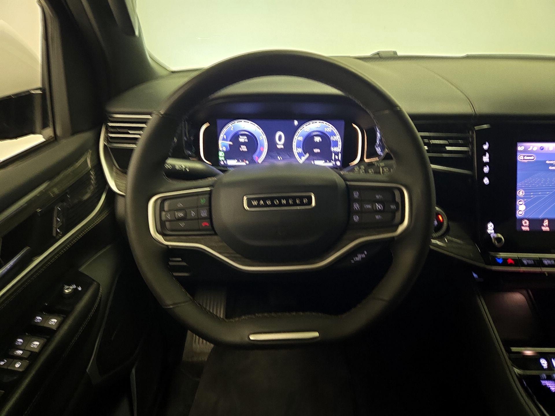 Thumbnail: 2022 Jeep Wagoneer - 10