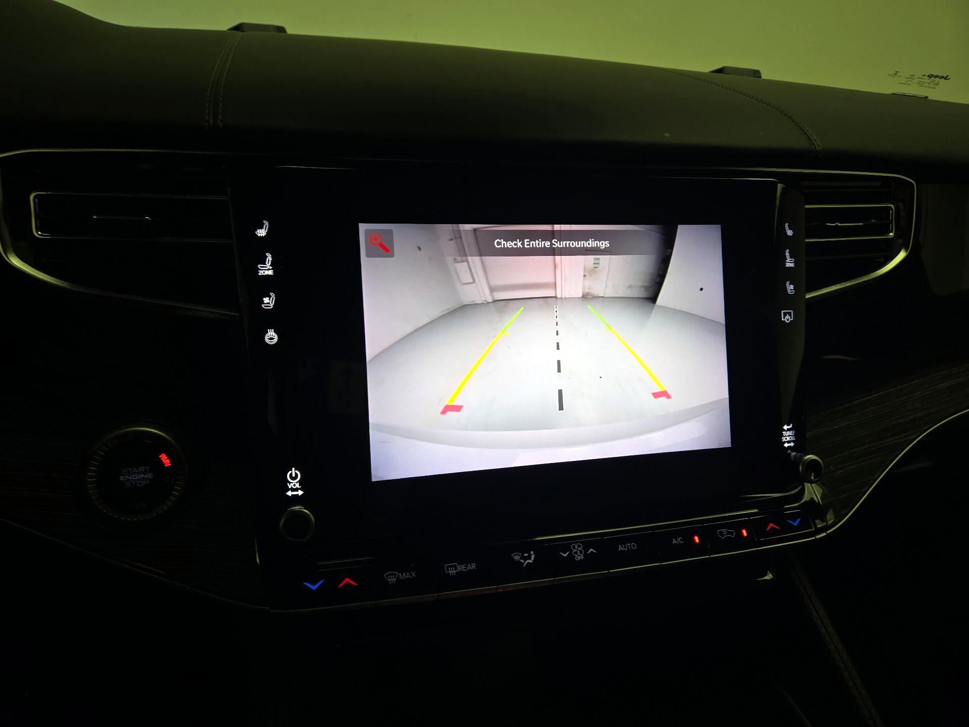 Thumbnail: 2022 Jeep Wagoneer - 15