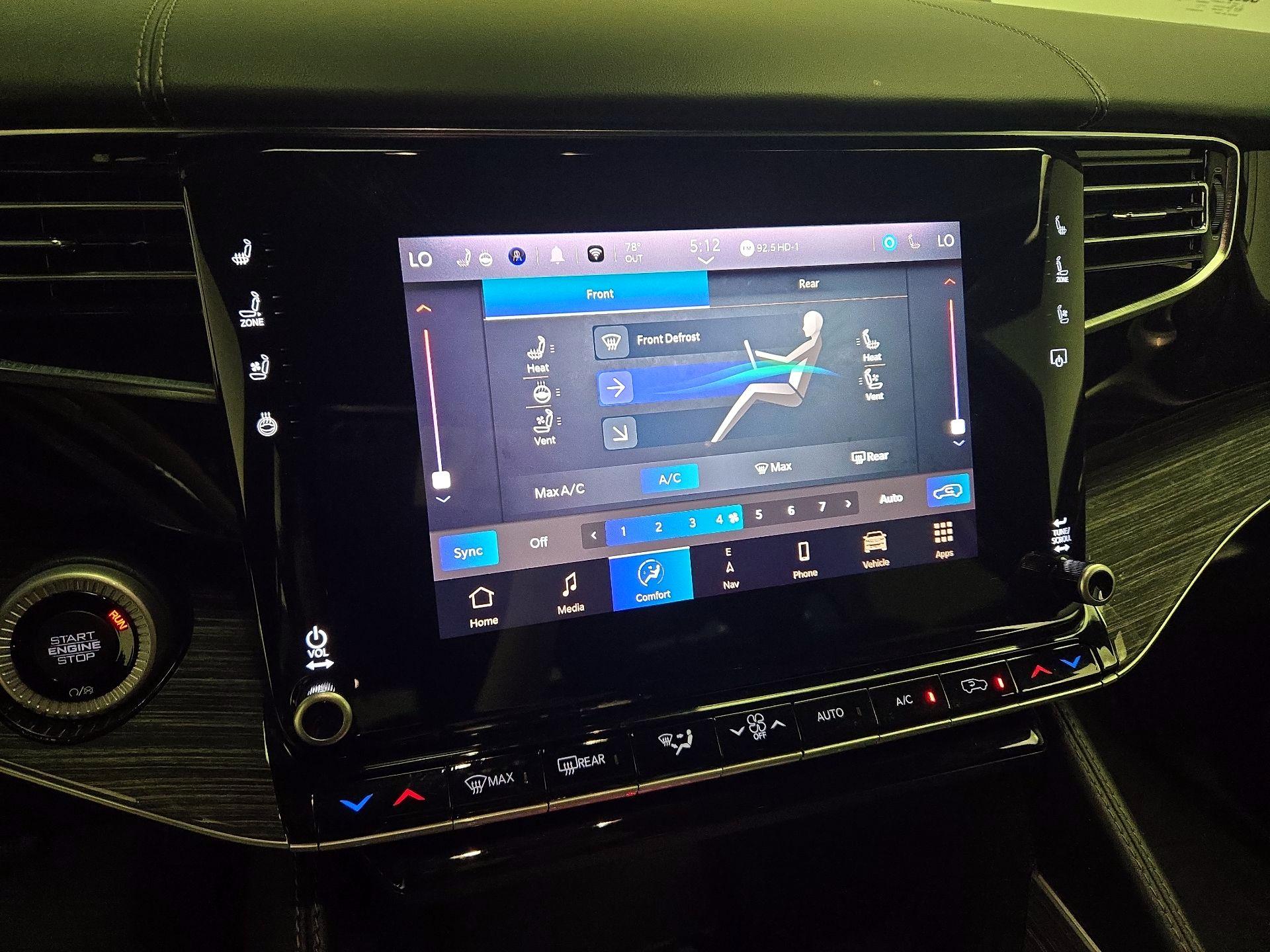 Thumbnail: 2022 Jeep Wagoneer - 17