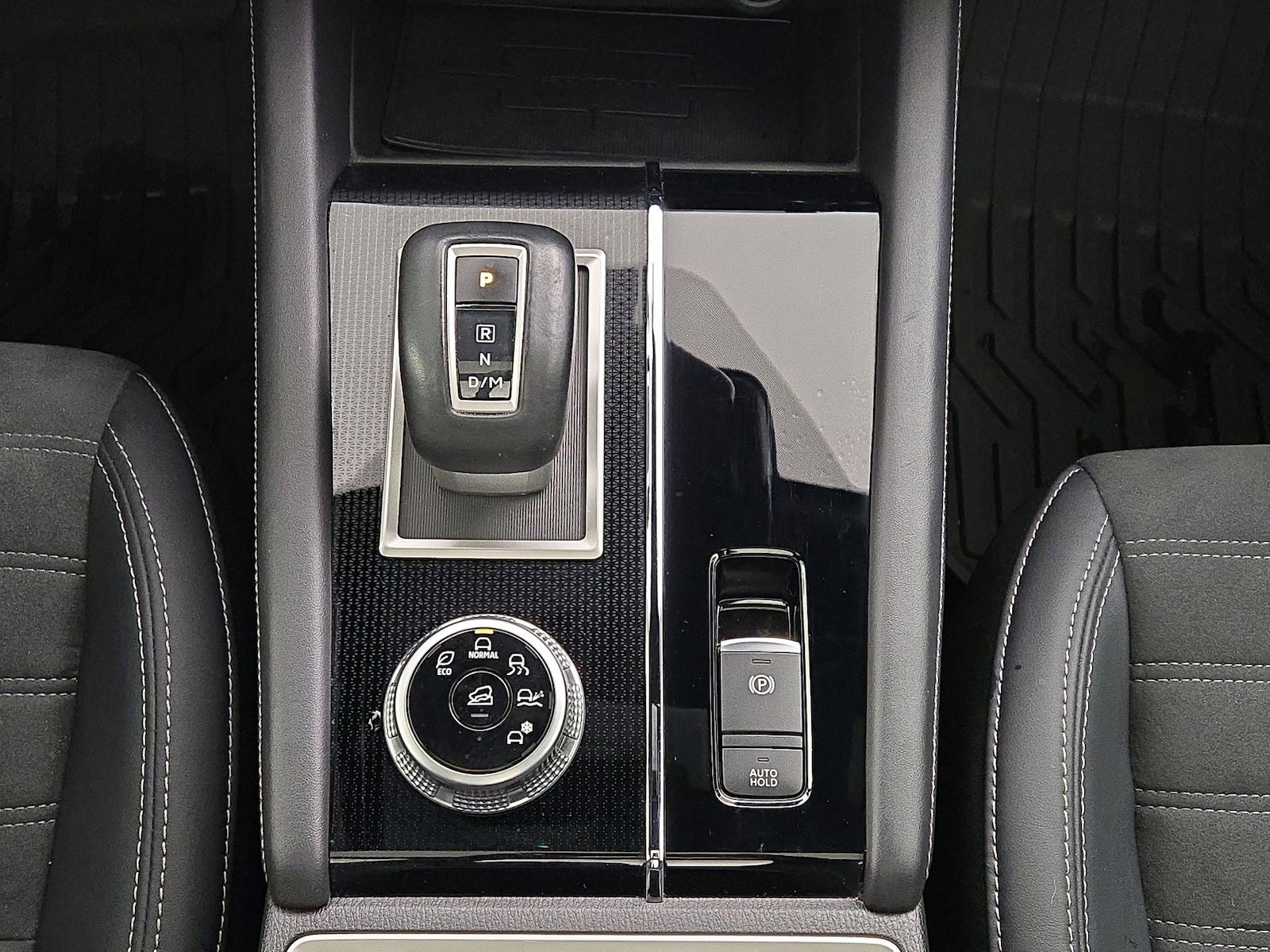 2024 Mitsubishi Outlander SE Black Edition - Photo 19