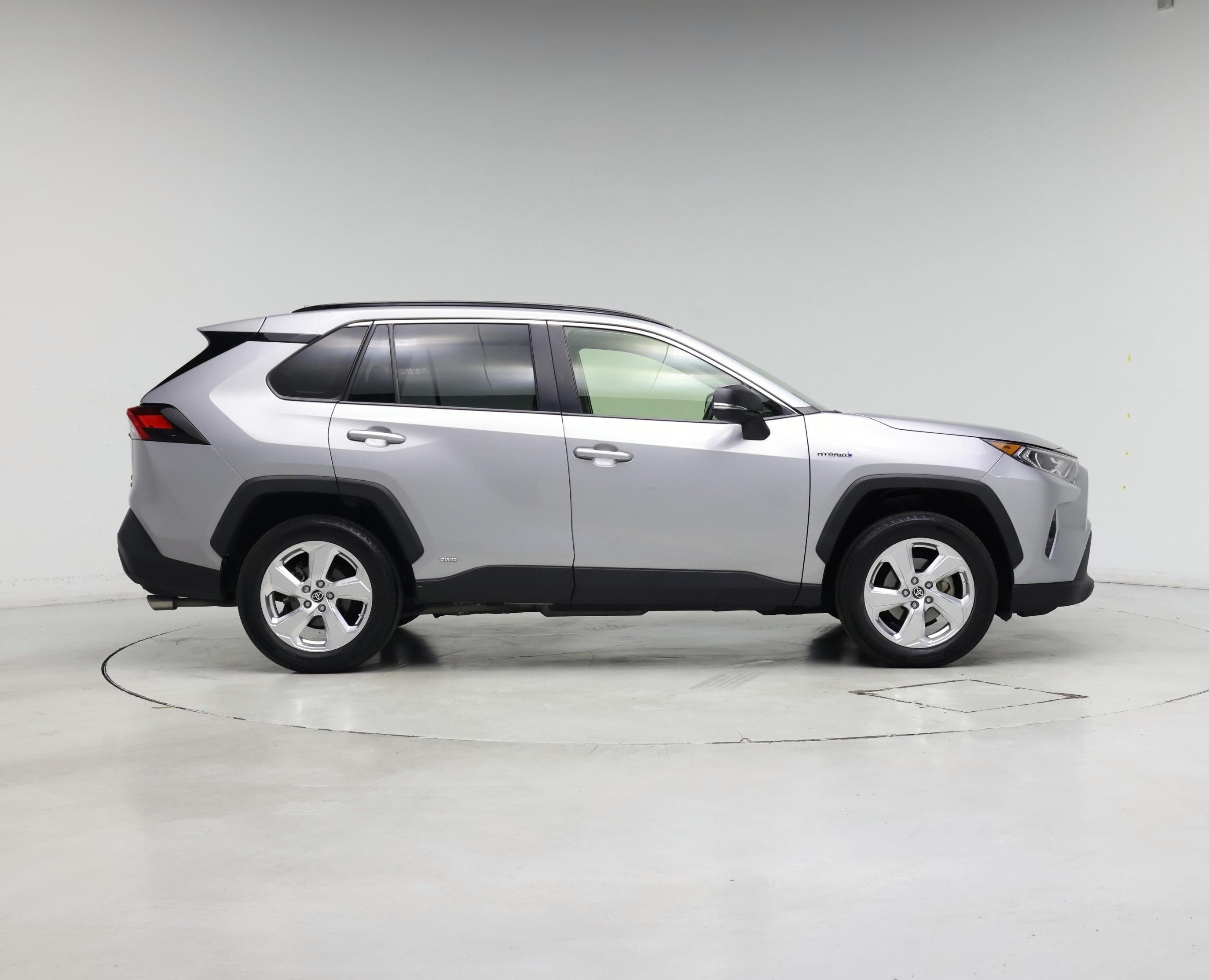 Thumbnail: 2021 Toyota RAV4 - 7