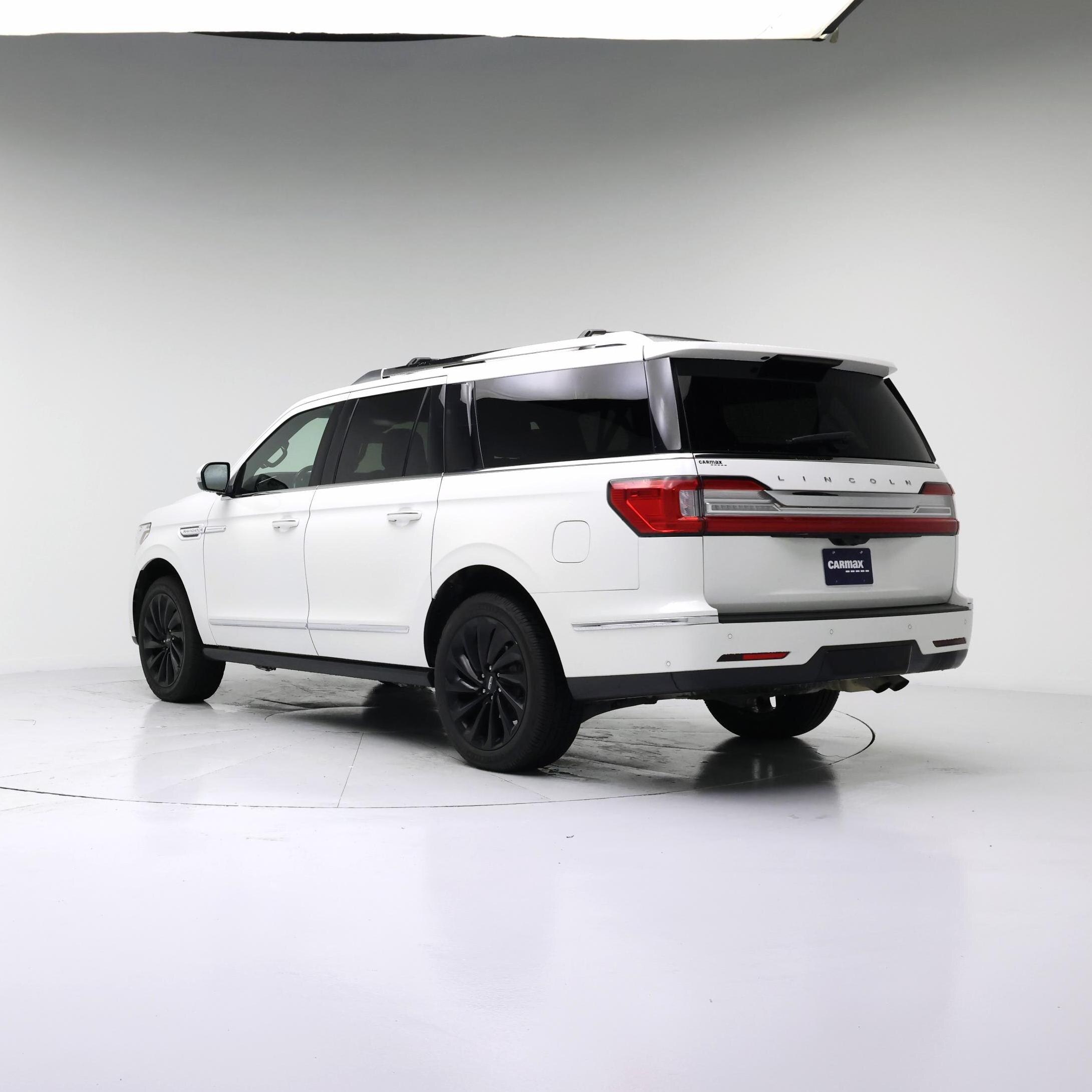 Thumbnail: 2021 Lincoln Navigator L - 2