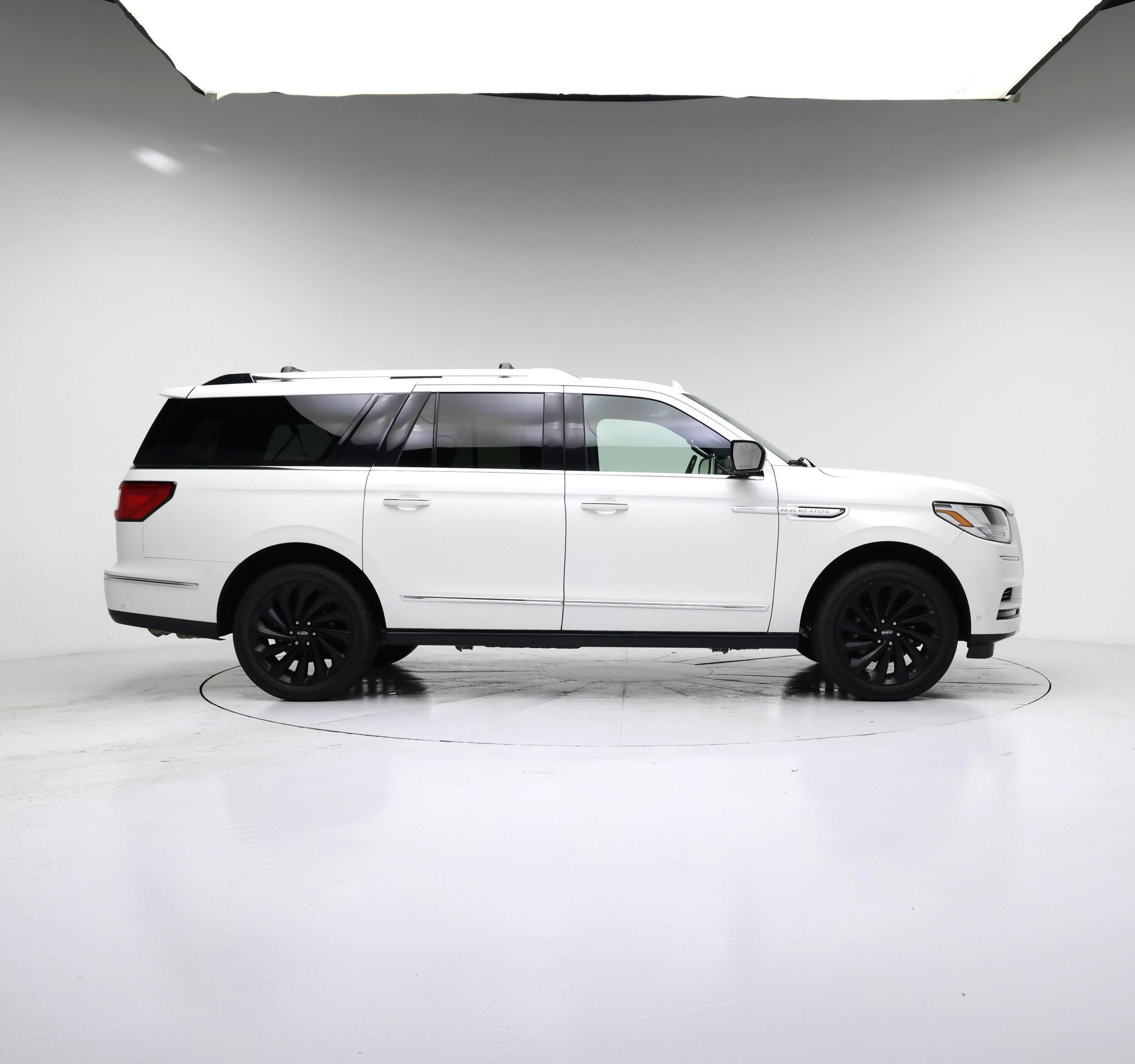 Thumbnail: 2021 Lincoln Navigator L - 7