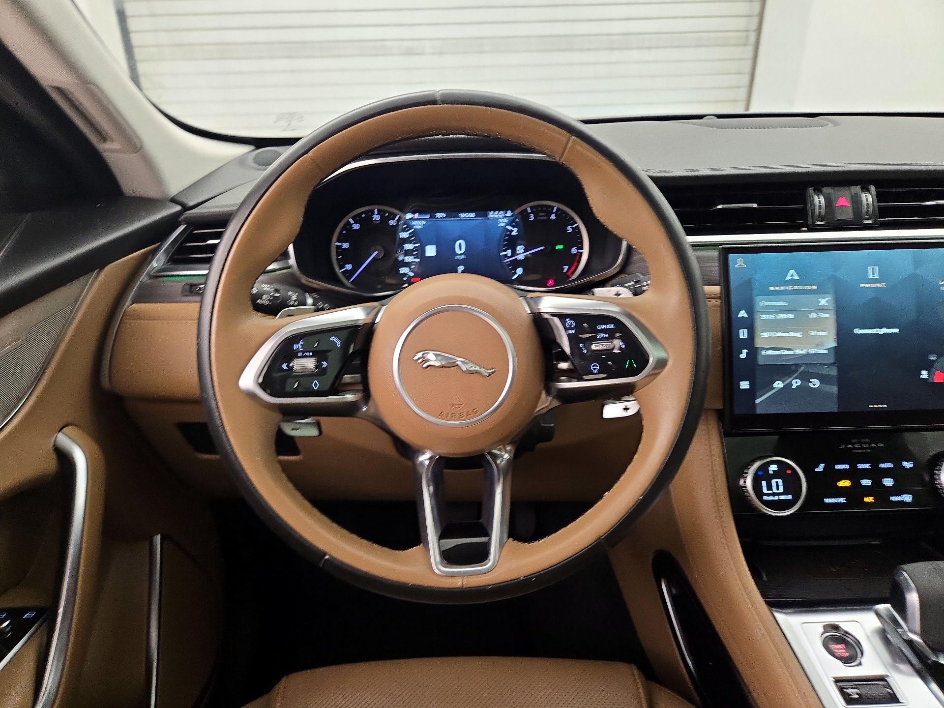 Thumbnail: 2023 Jaguar F-Pace - 10