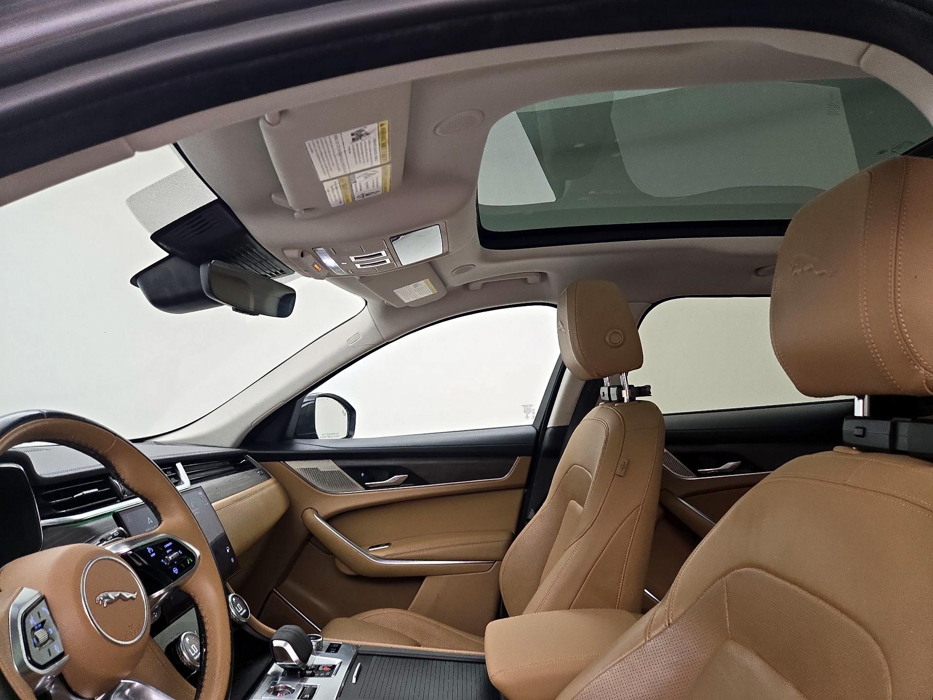 Thumbnail: 2023 Jaguar F-Pace - 20