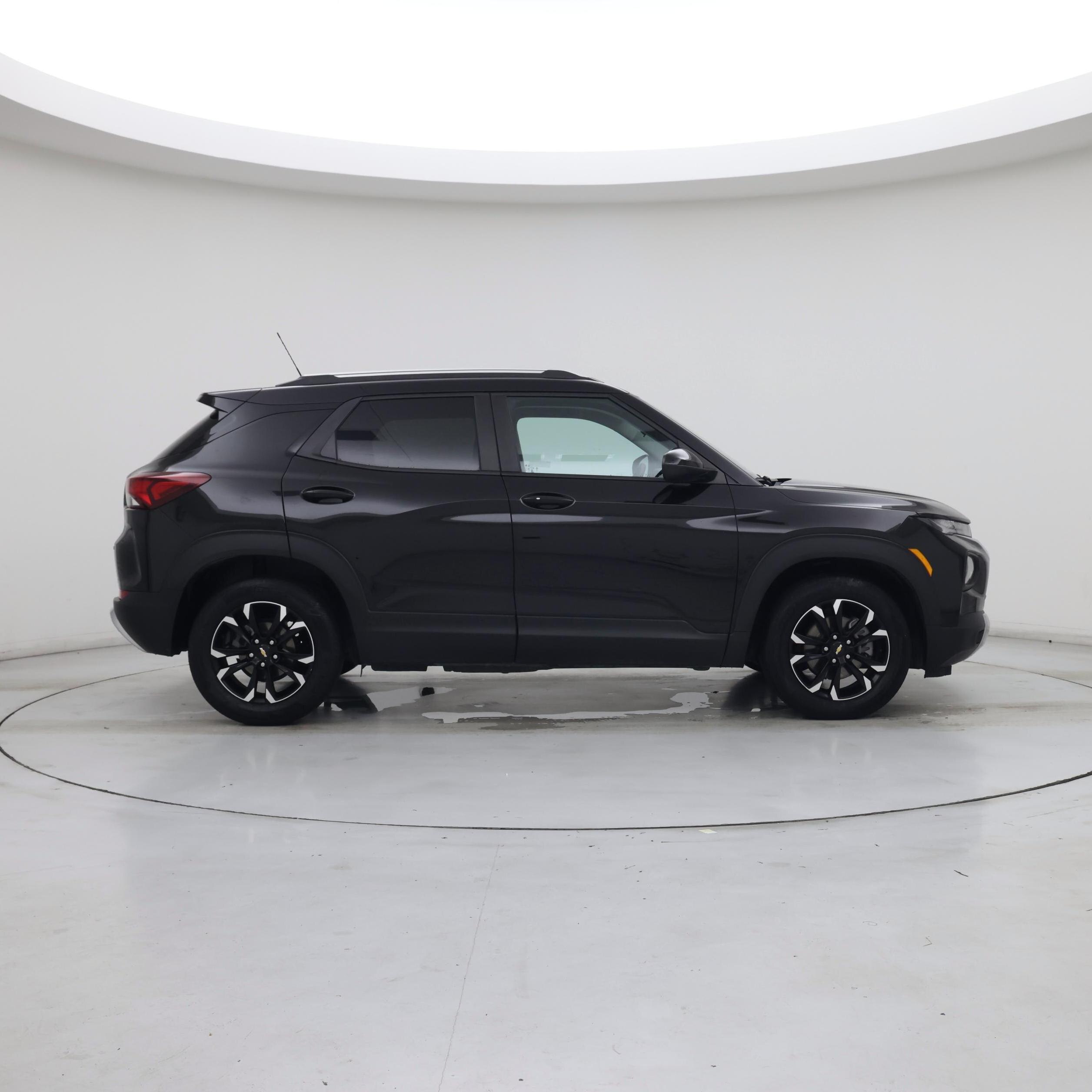 Thumbnail: 2023 Chevrolet TrailBlazer - 7