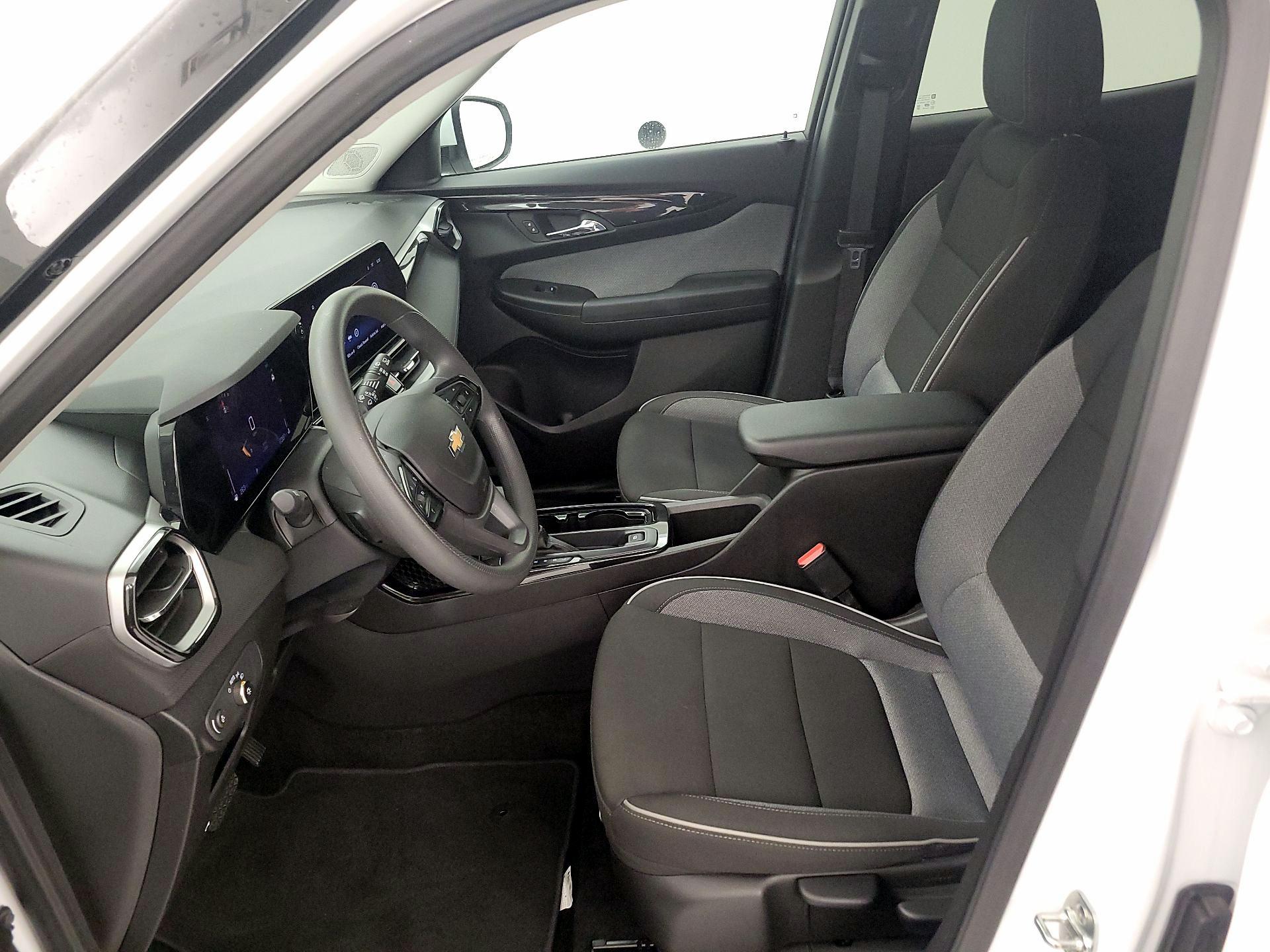 Thumbnail: 2025 Chevrolet TrailBlazer - 11