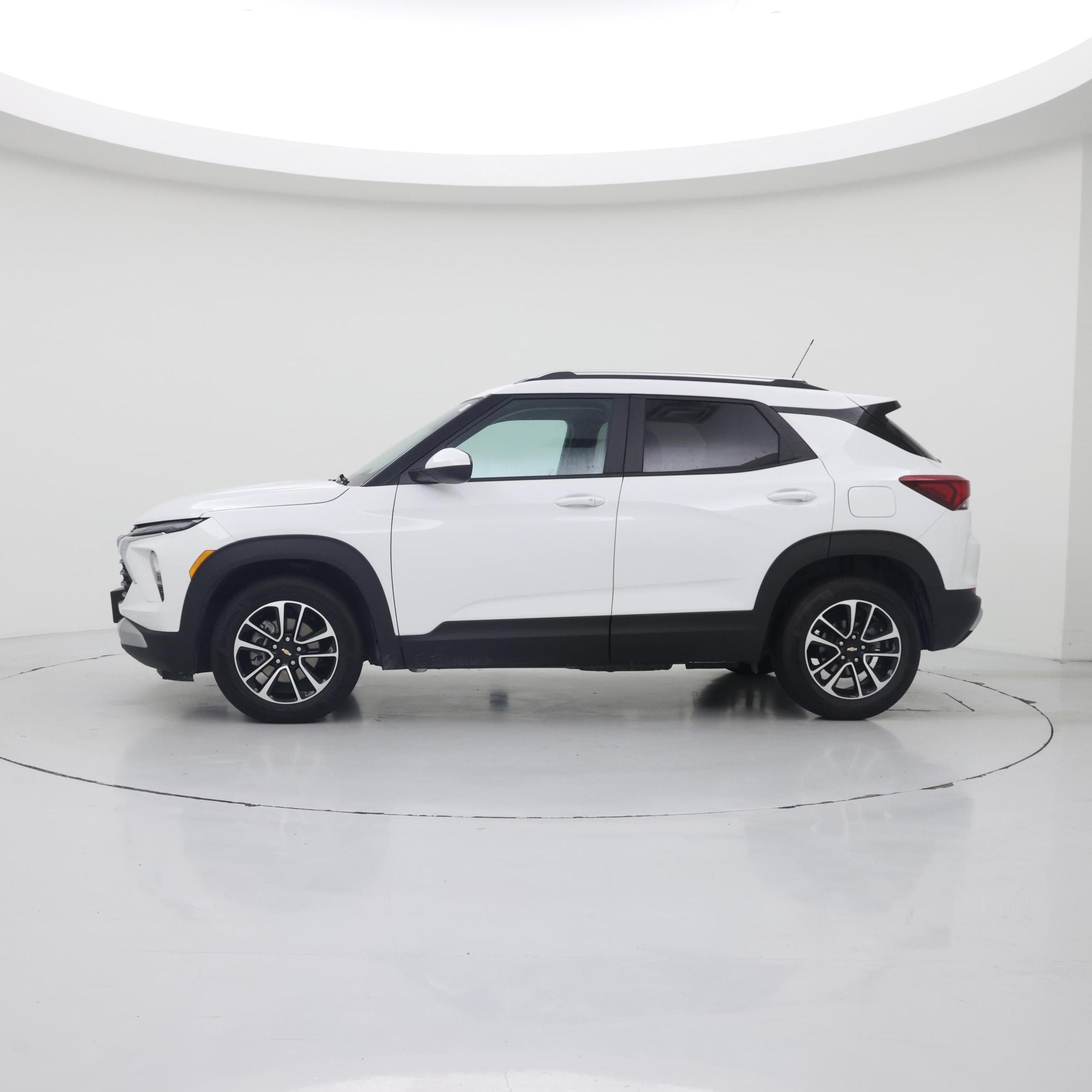 Thumbnail: 2025 Chevrolet TrailBlazer - 3