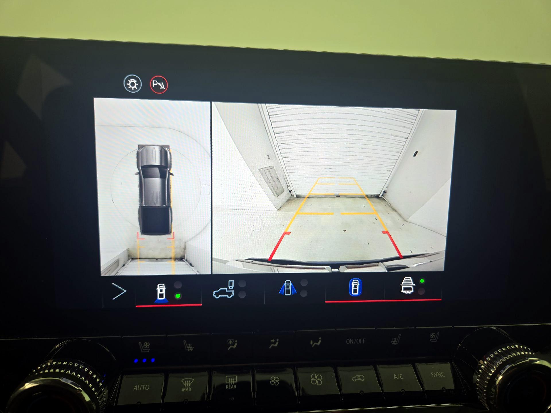 Thumbnail: 2025 GMC Canyon - 15