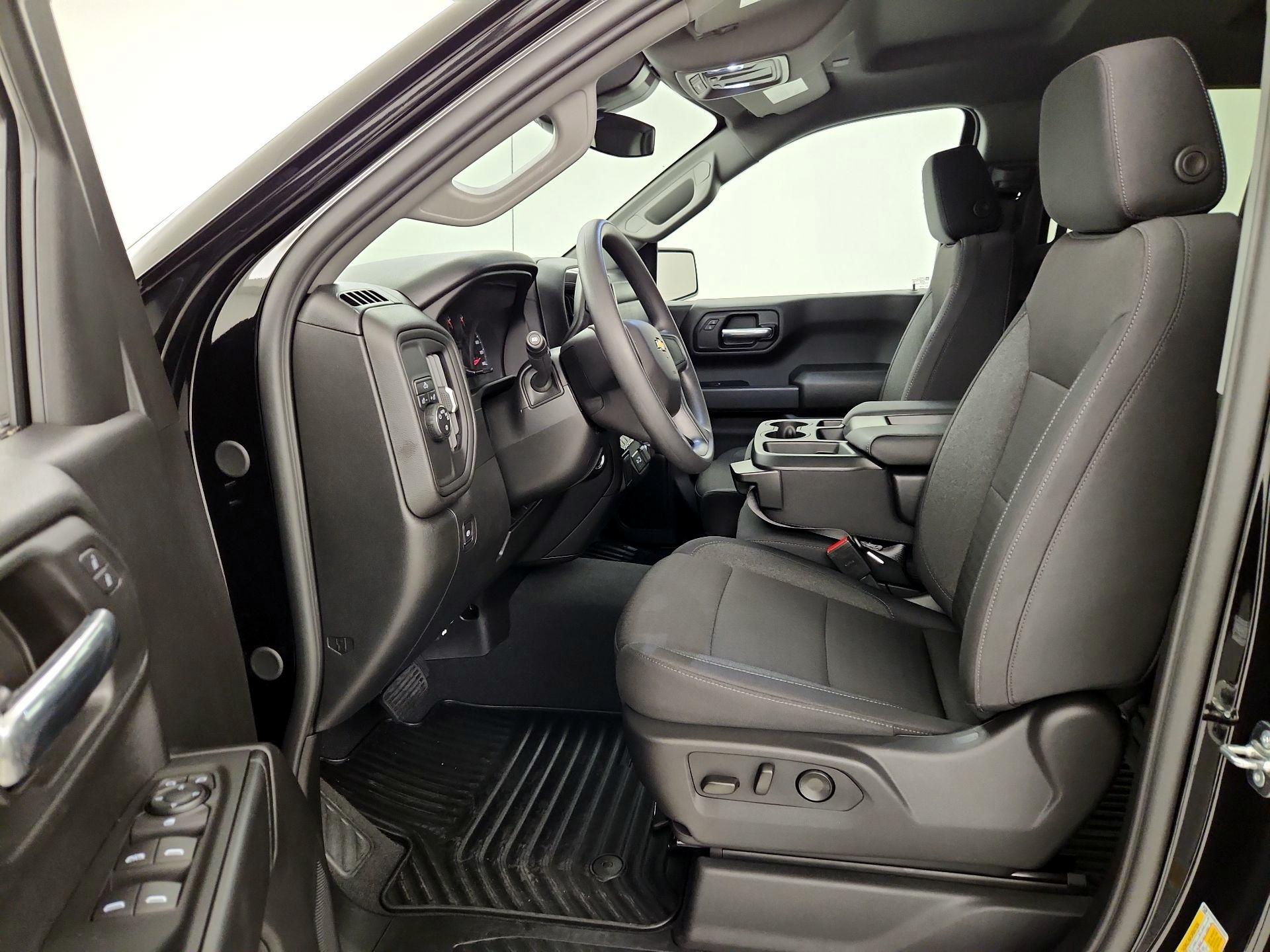 Thumbnail: 2026 Chevrolet Silverado 1500 - 11