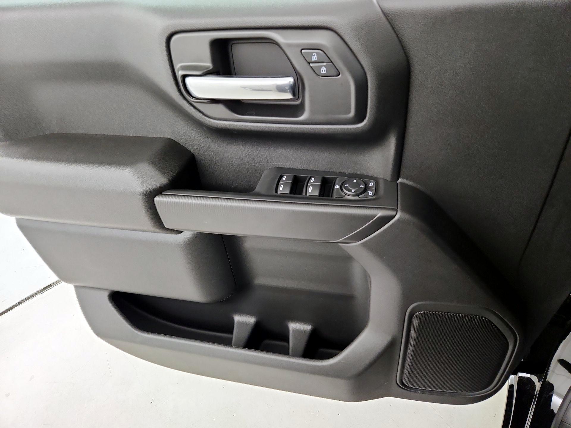 Thumbnail: 2026 Chevrolet Silverado 1500 - 12