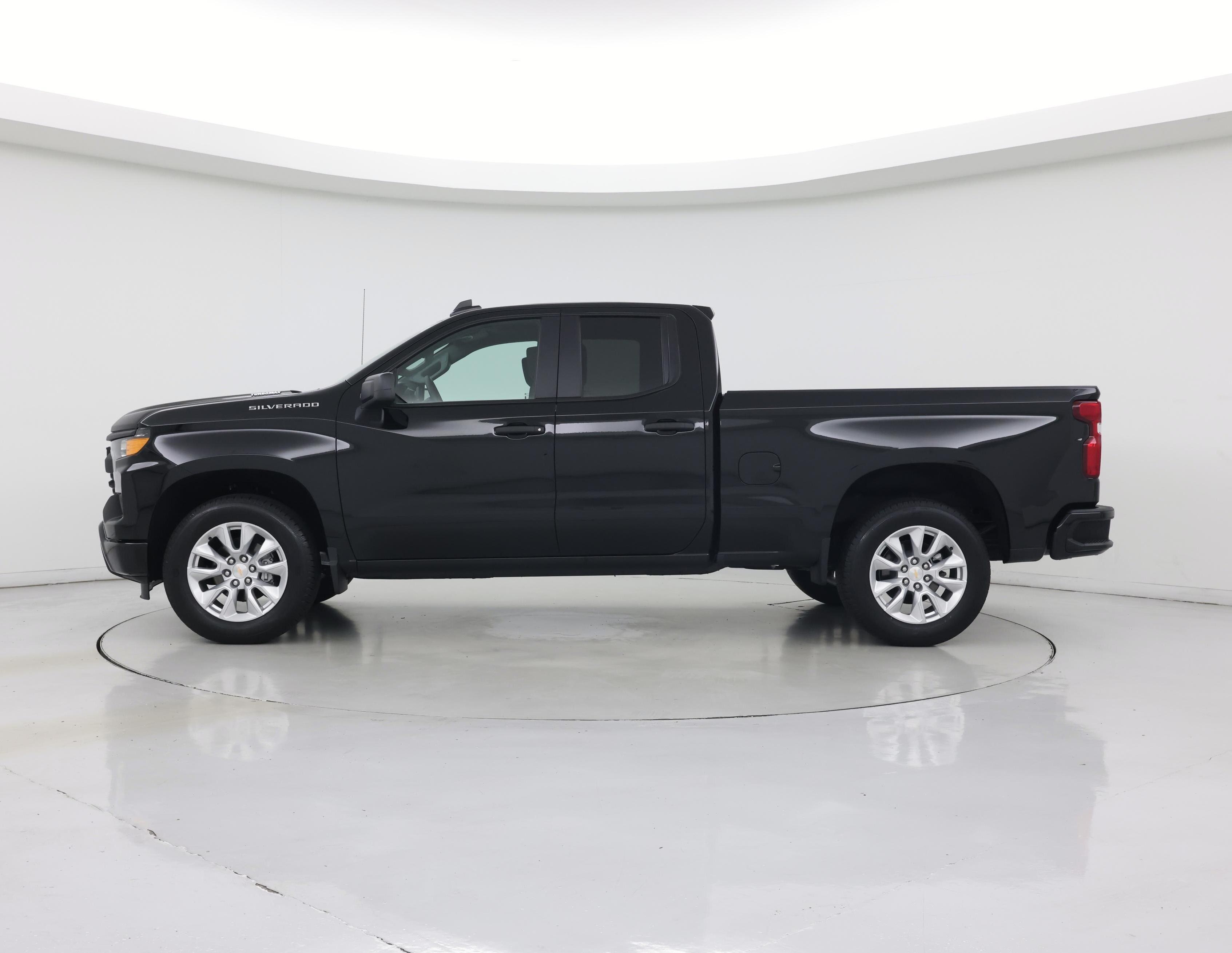 Thumbnail: 2026 Chevrolet Silverado 1500 - 3