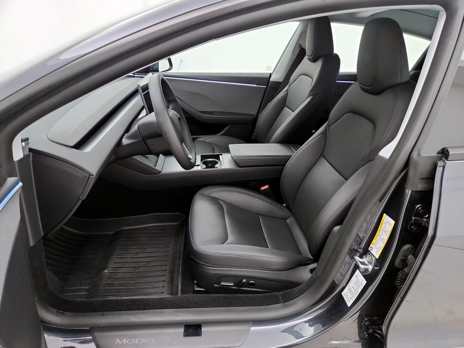 2025 Tesla Model 3 Long Range - Photo 12