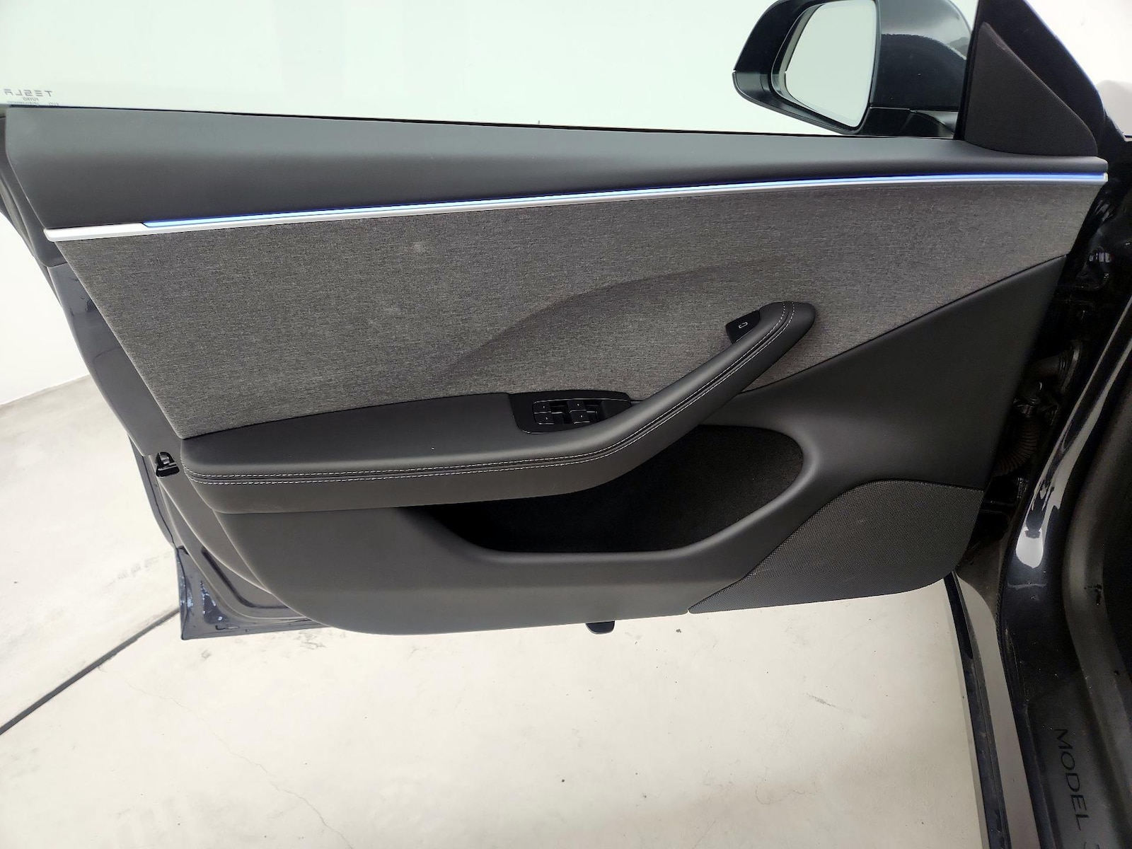 2025 Tesla Model 3 Long Range - Photo 13