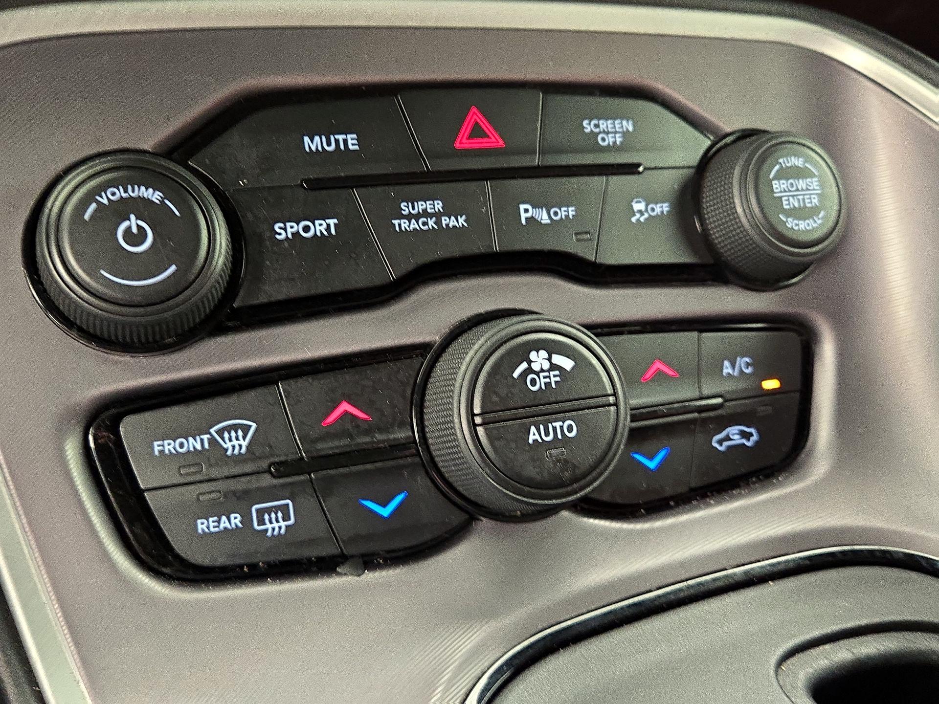 Thumbnail: 2022 Dodge Challenger - 16