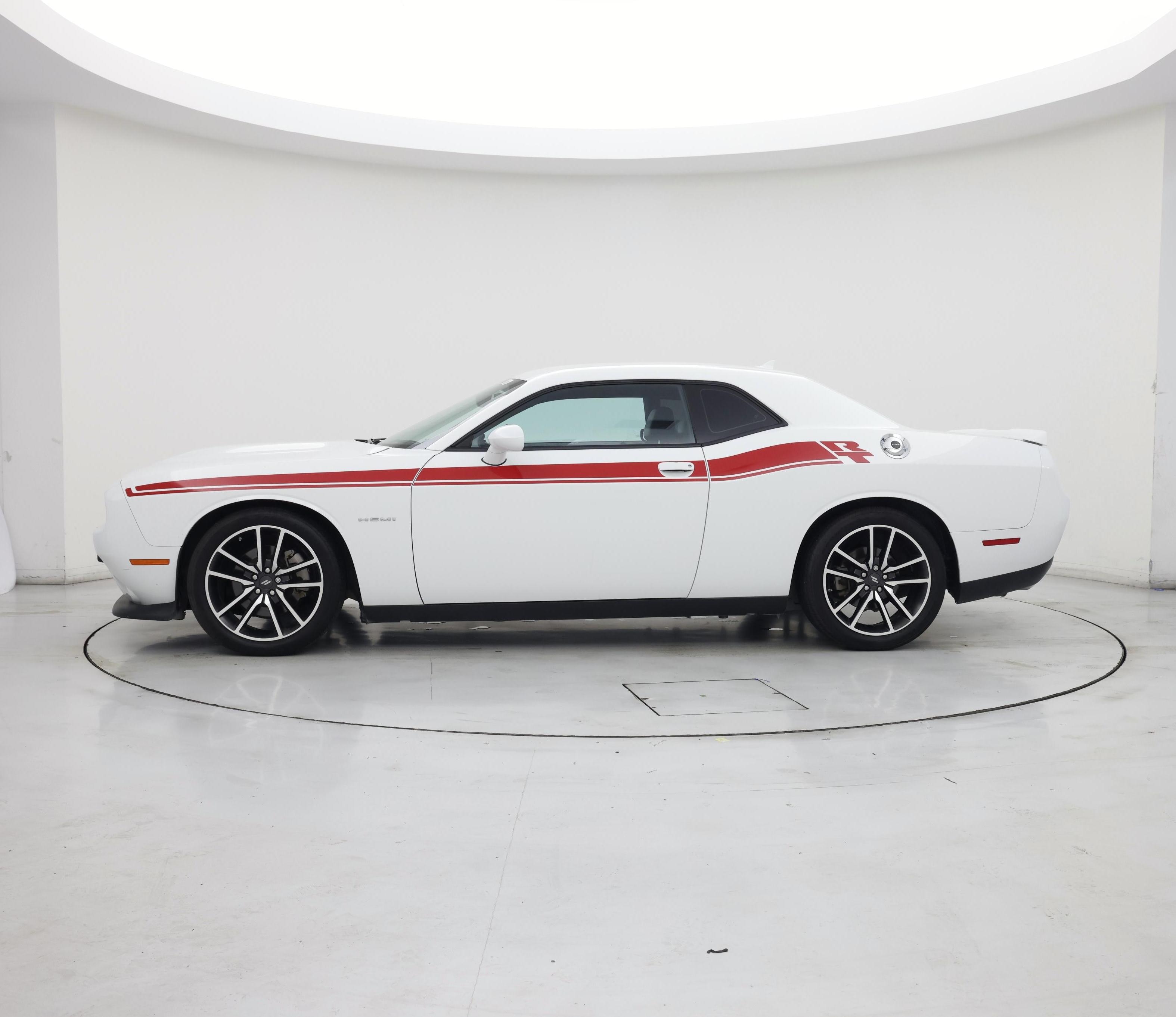 Thumbnail: 2022 Dodge Challenger - 3