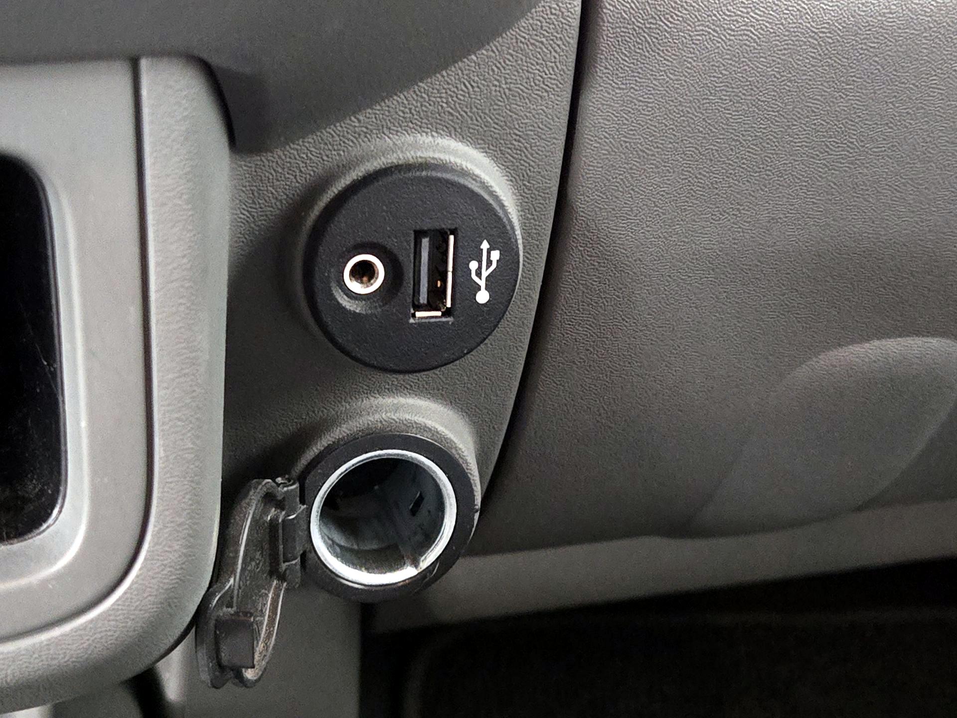 Thumbnail: 2020 Nissan Frontier - 16