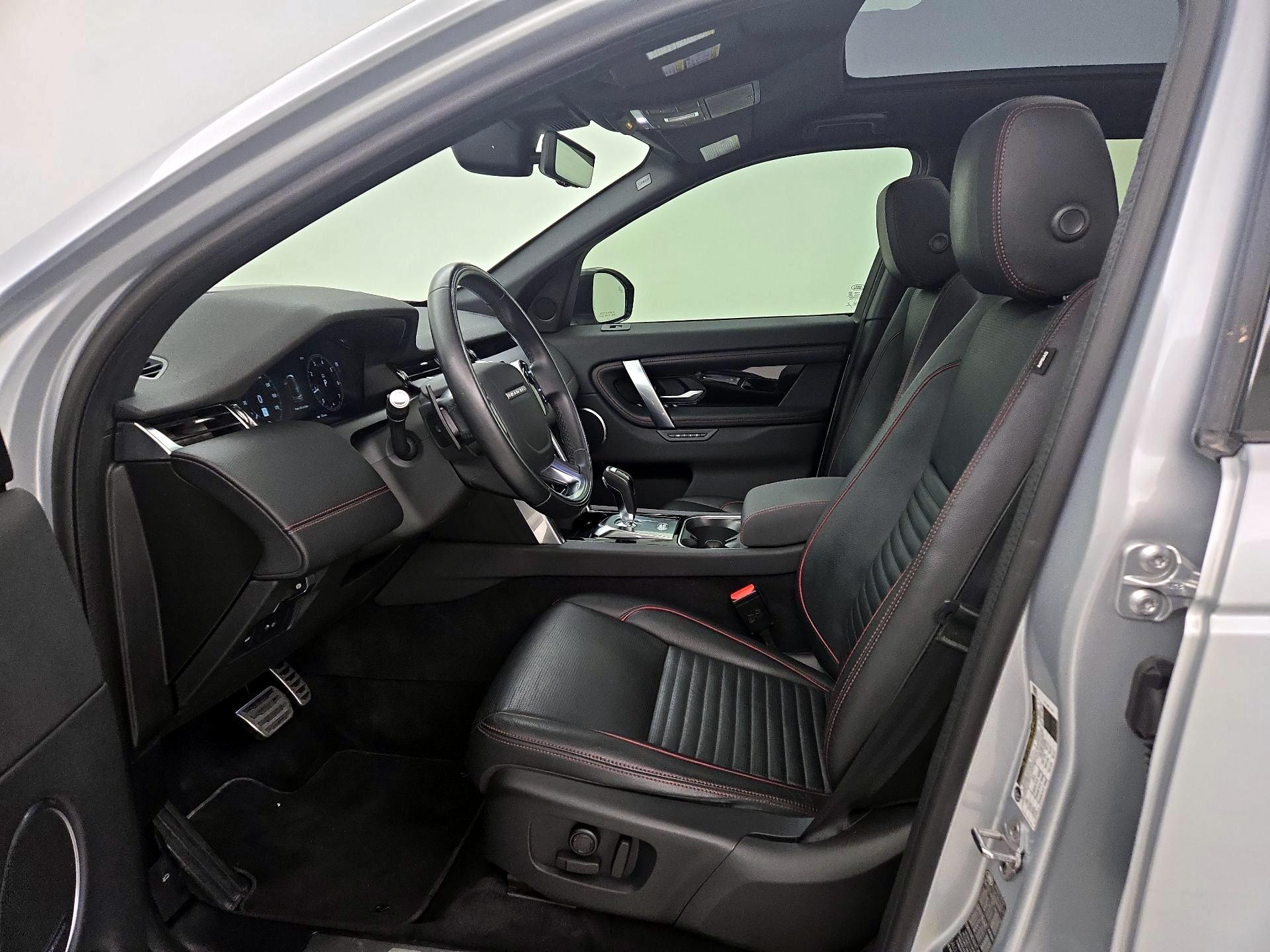 Thumbnail: 2020 Land Rover Discovery Sport - 11