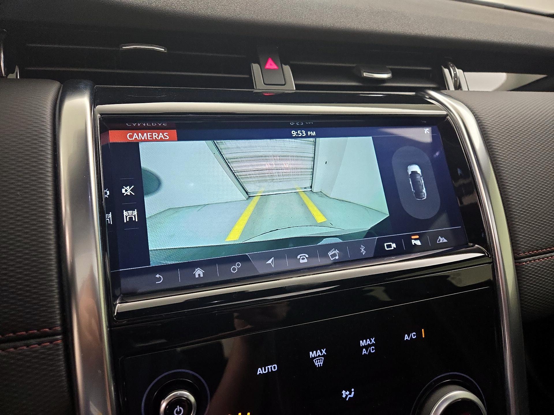 Thumbnail: 2020 Land Rover Discovery Sport - 15