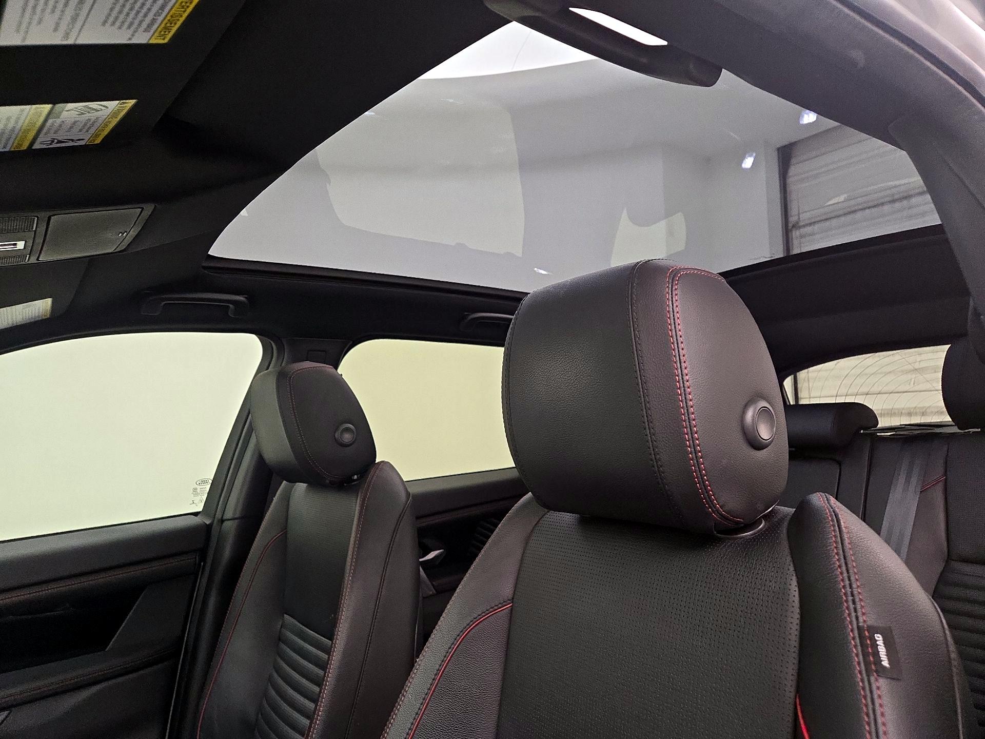 Thumbnail: 2020 Land Rover Discovery Sport - 20