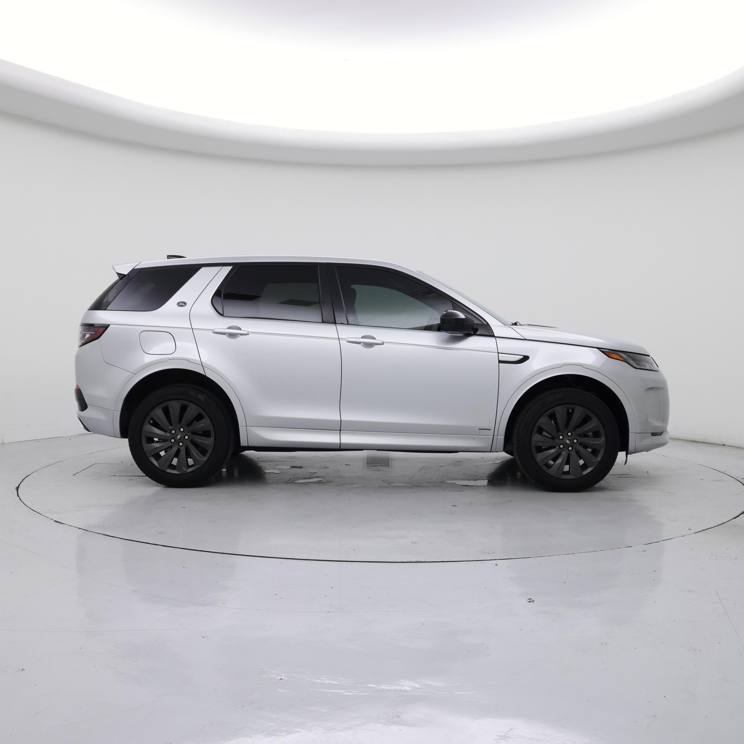 Thumbnail: 2020 Land Rover Discovery Sport - 7