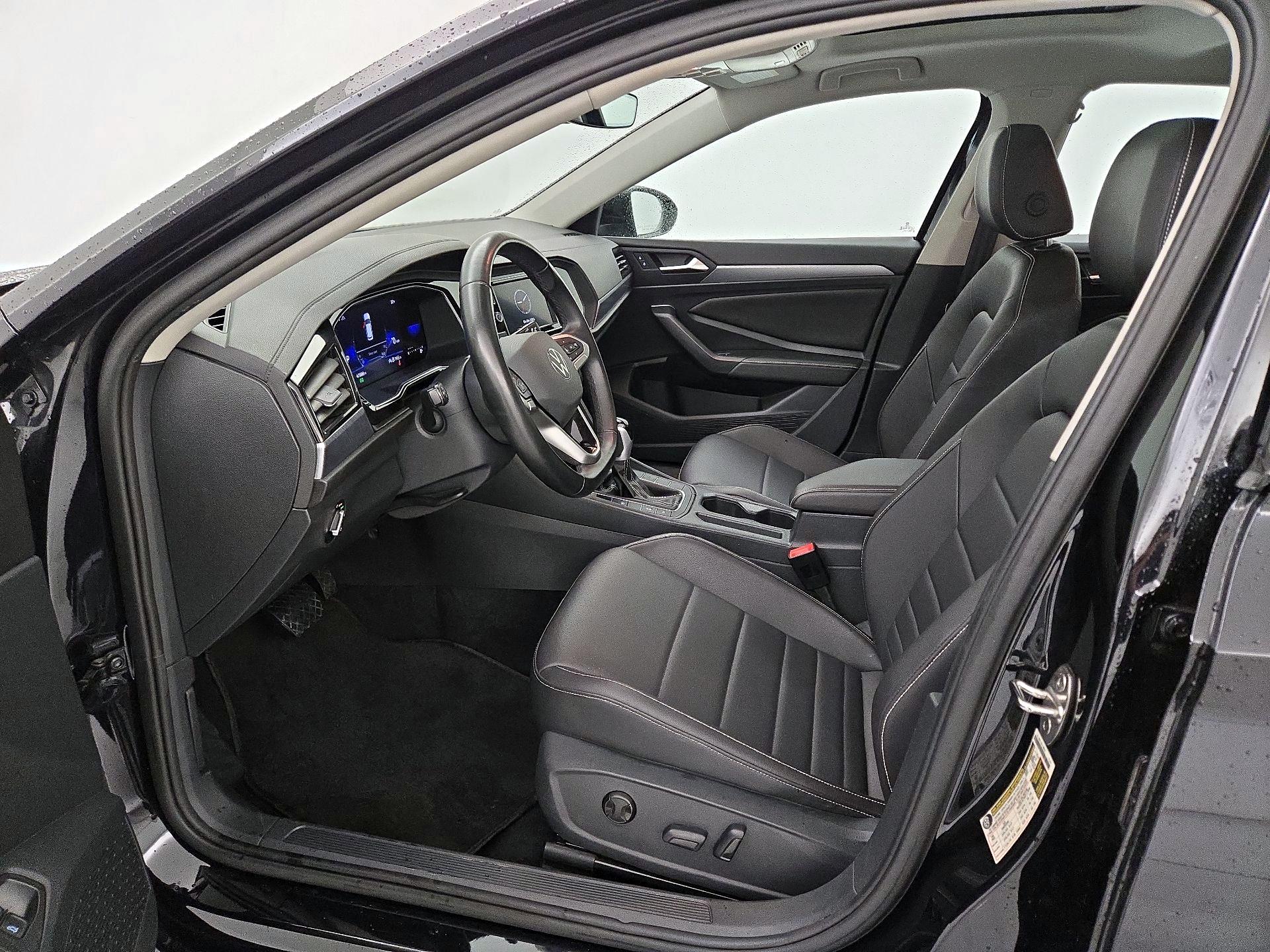 Thumbnail: 2024 Volkswagen Jetta - 11