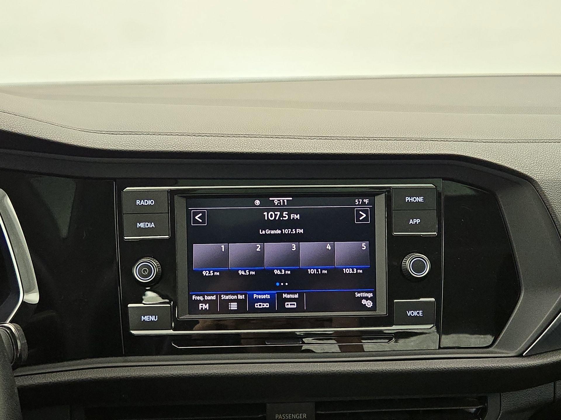 Thumbnail: 2024 Volkswagen Jetta - 15