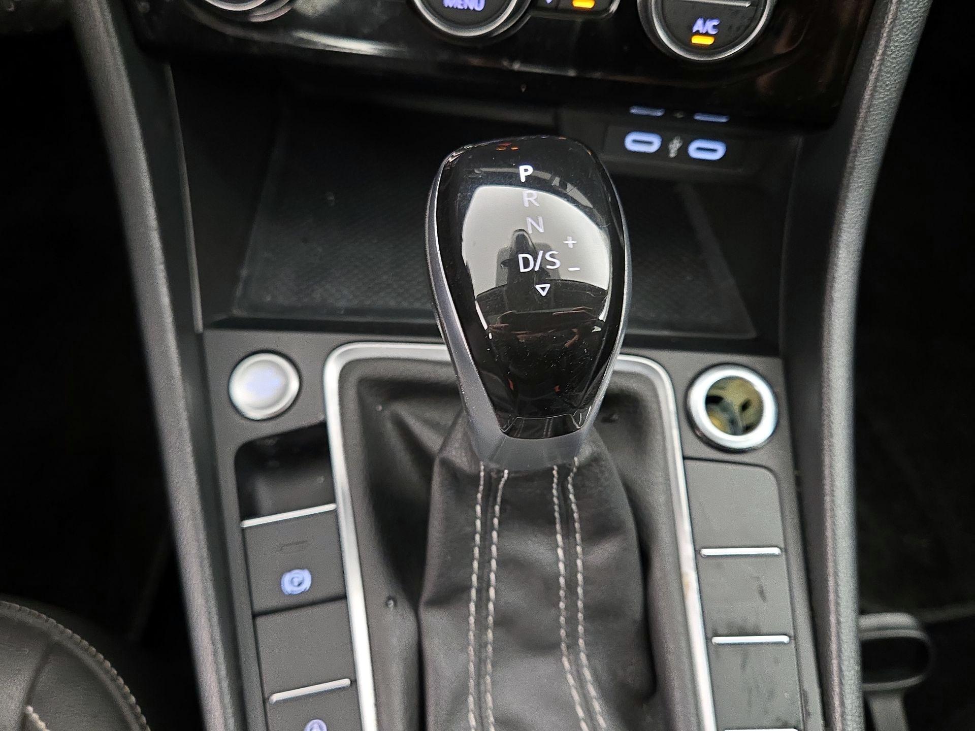 Thumbnail: 2024 Volkswagen Jetta - 17