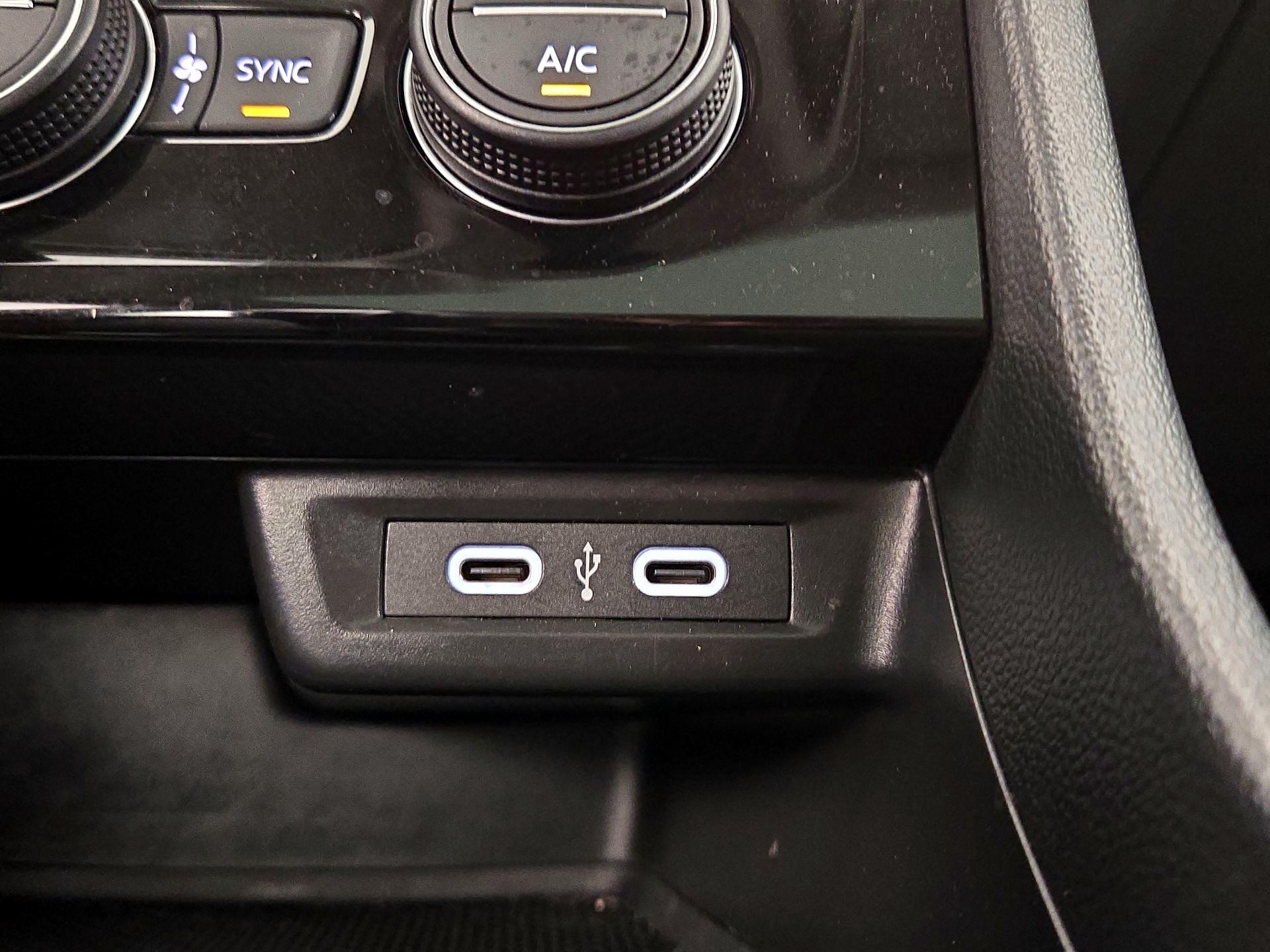 Thumbnail: 2024 Volkswagen Jetta - 18