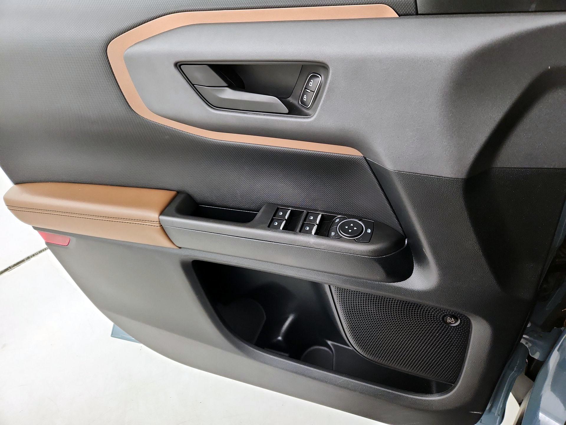 Thumbnail: 2021 Ford Bronco Sport - 12