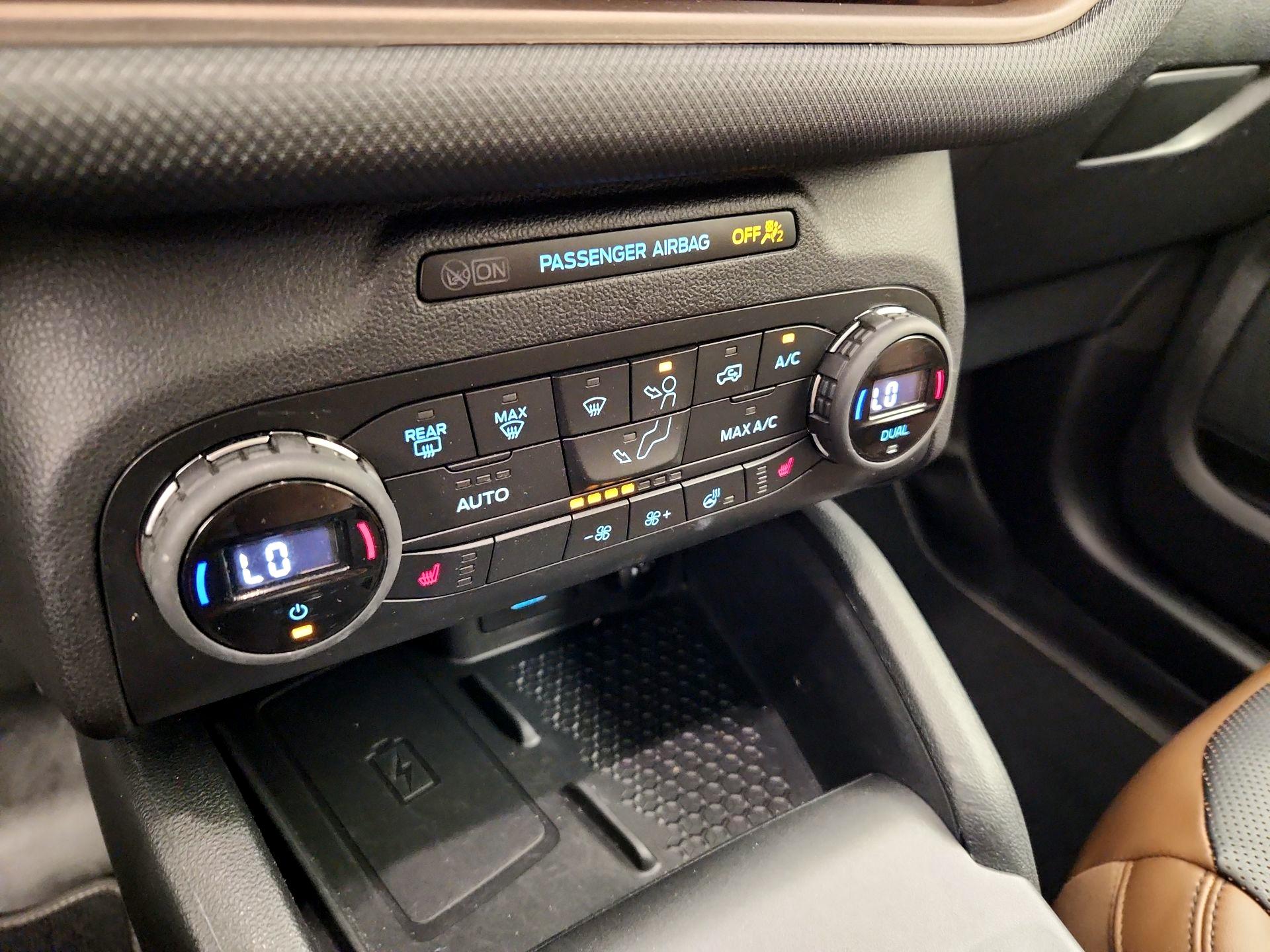 Thumbnail: 2021 Ford Bronco Sport - 16