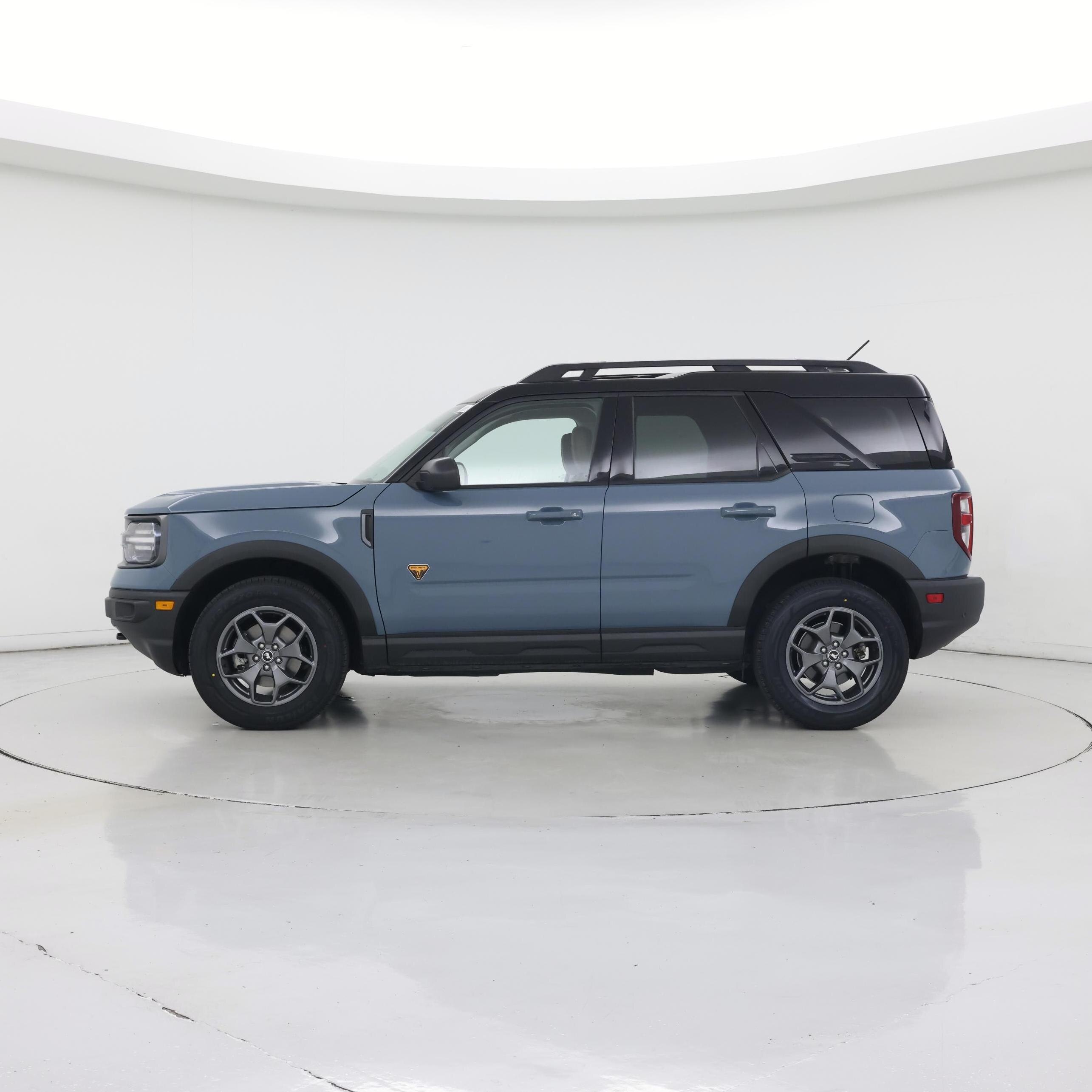 Thumbnail: 2021 Ford Bronco Sport - 3