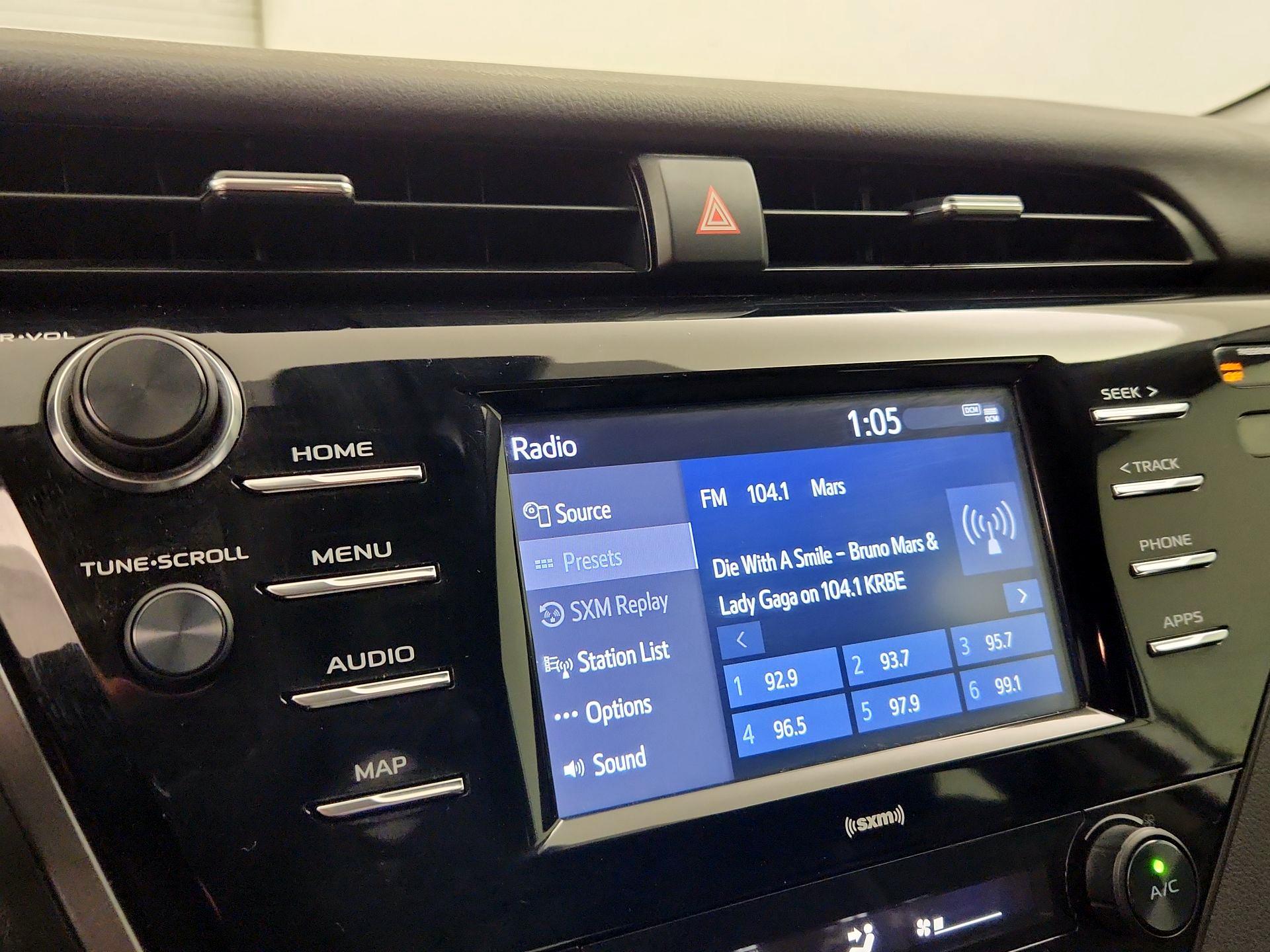 Thumbnail: 2020 Toyota Camry - 15