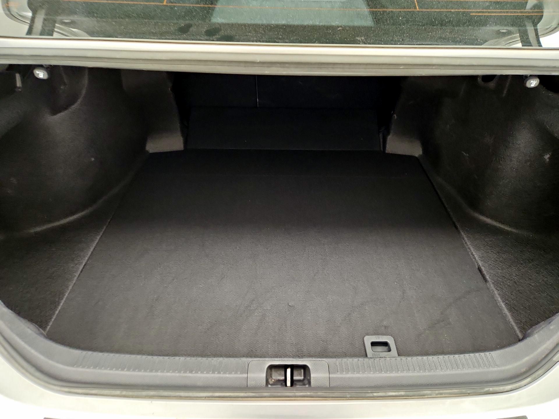 Thumbnail: 2020 Toyota Camry - 20