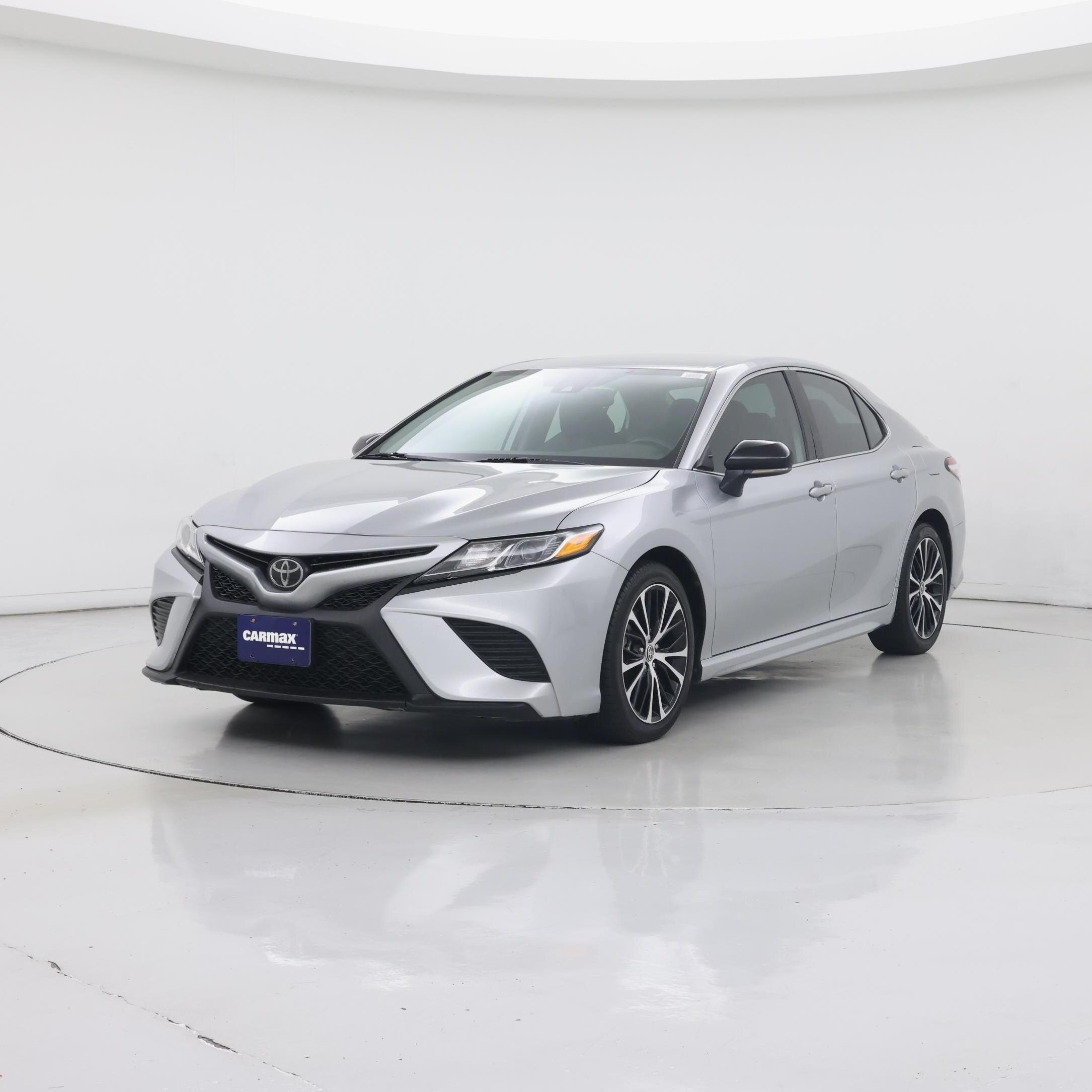Thumbnail: 2020 Toyota Camry - 4